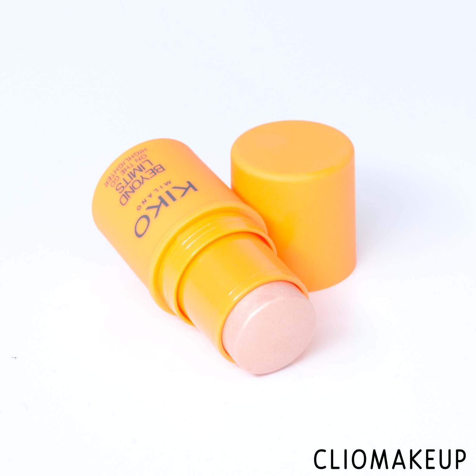 cliomakeup-recensione-illuminante-kiko-beyond-limits-on-the-go-highlighter-5