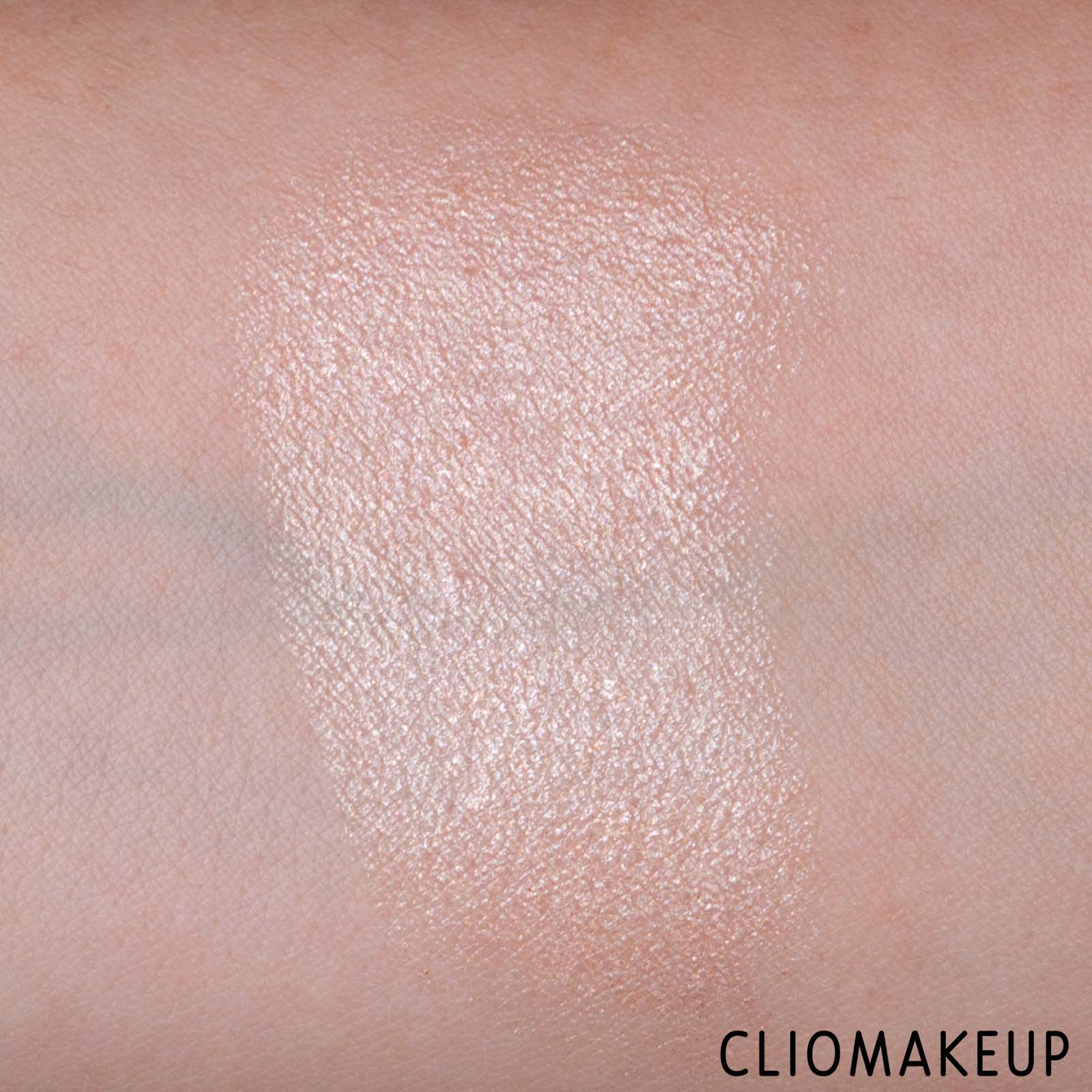 cliomakeup-recensione-illuminante-kiko-beyond-limits-on-the-go-highlighter-7