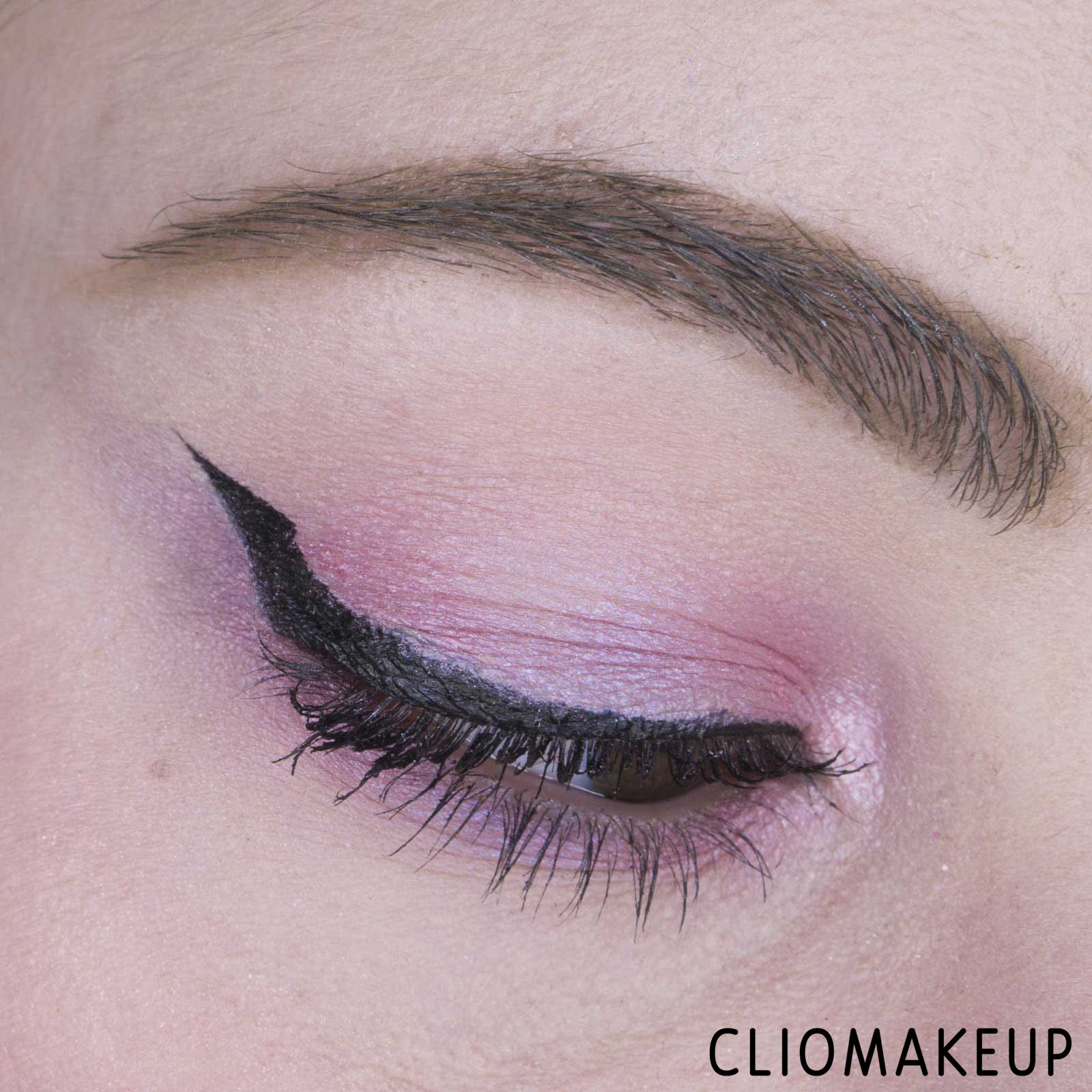 cliomakeup-recensione-lottie-london-stamp-liner-wing-edition-16
