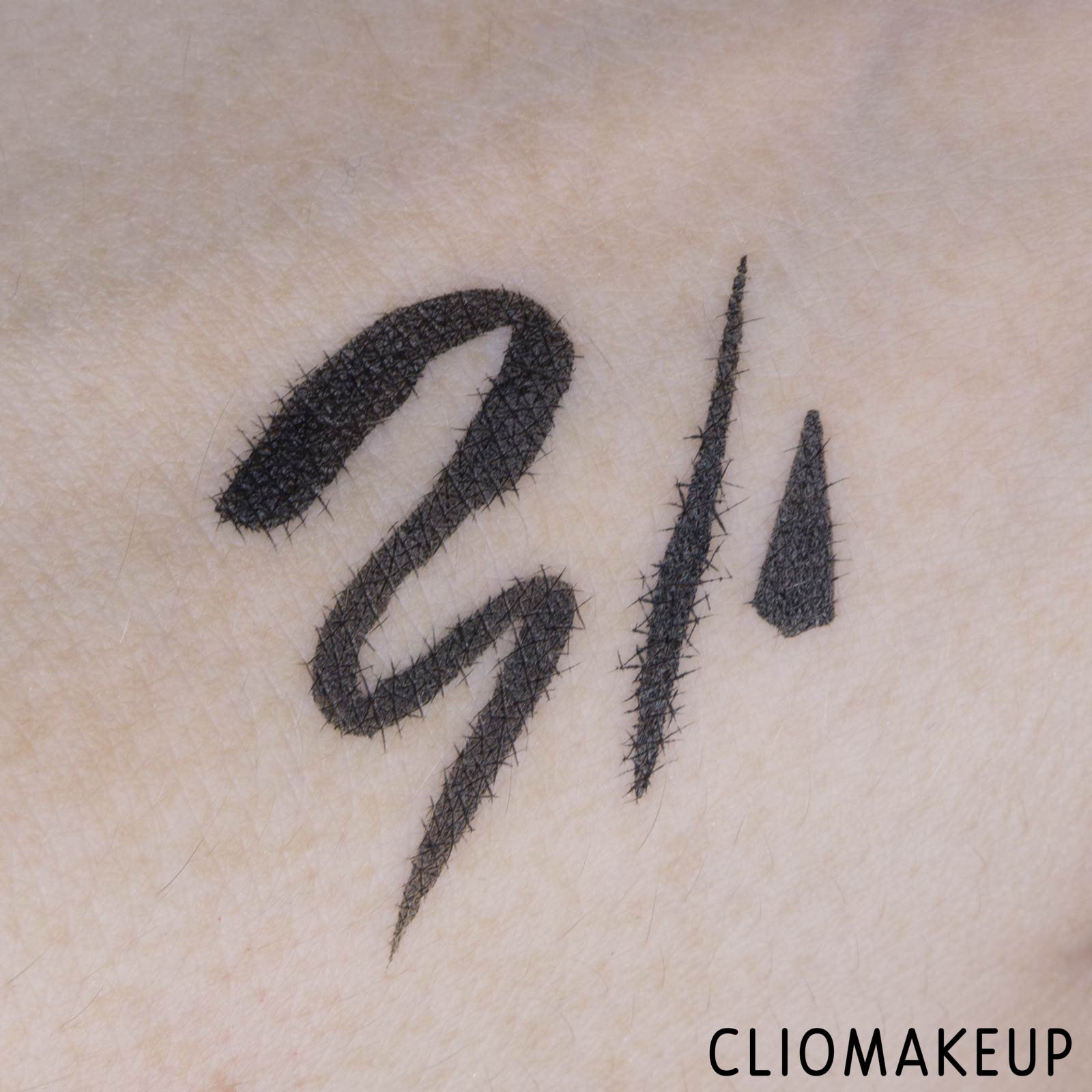 cliomakeup-recensione-lottie-london-stamp-liner-wing-edition-7