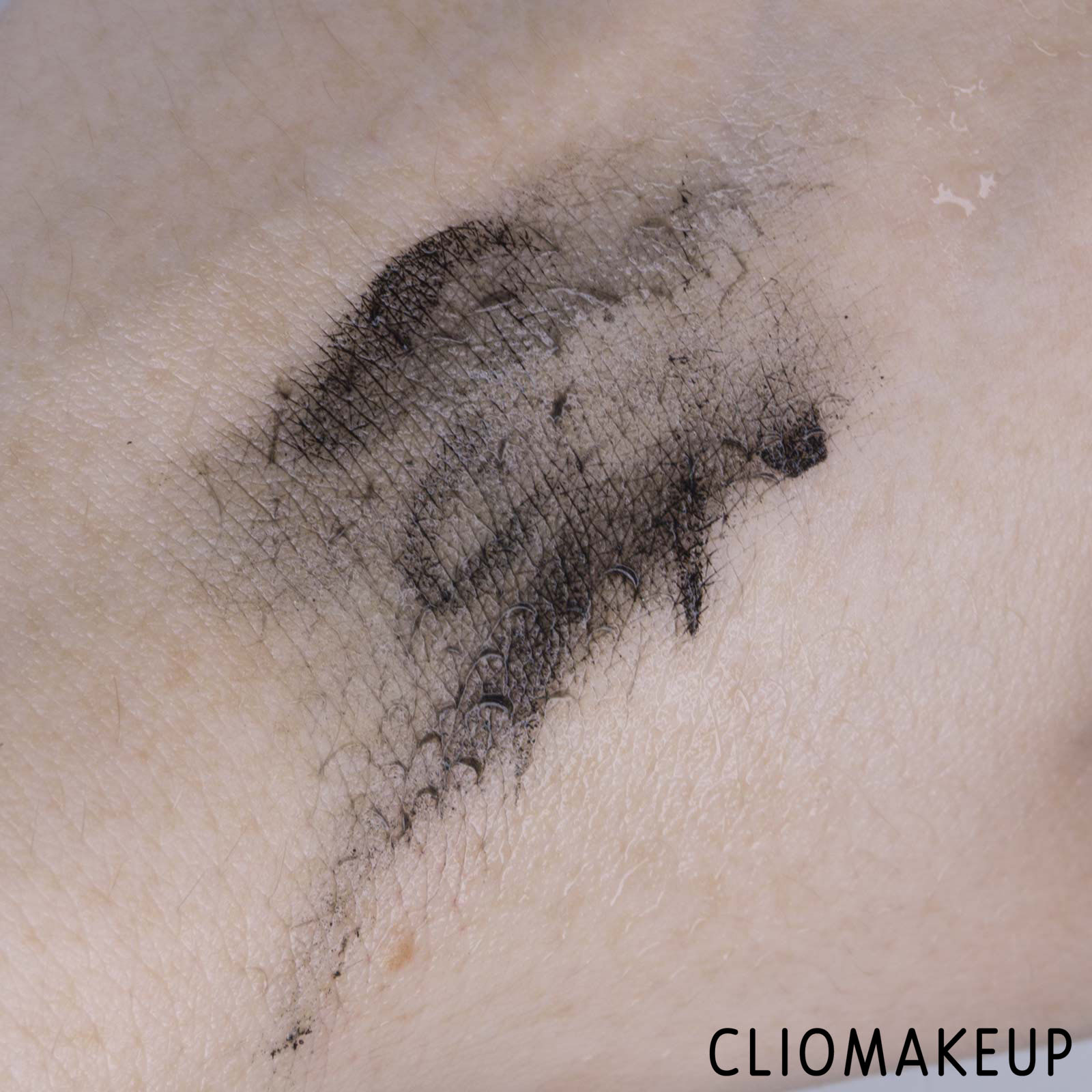 cliomakeup-recensione-lottie-london-stamp-liner-wing-edition-9