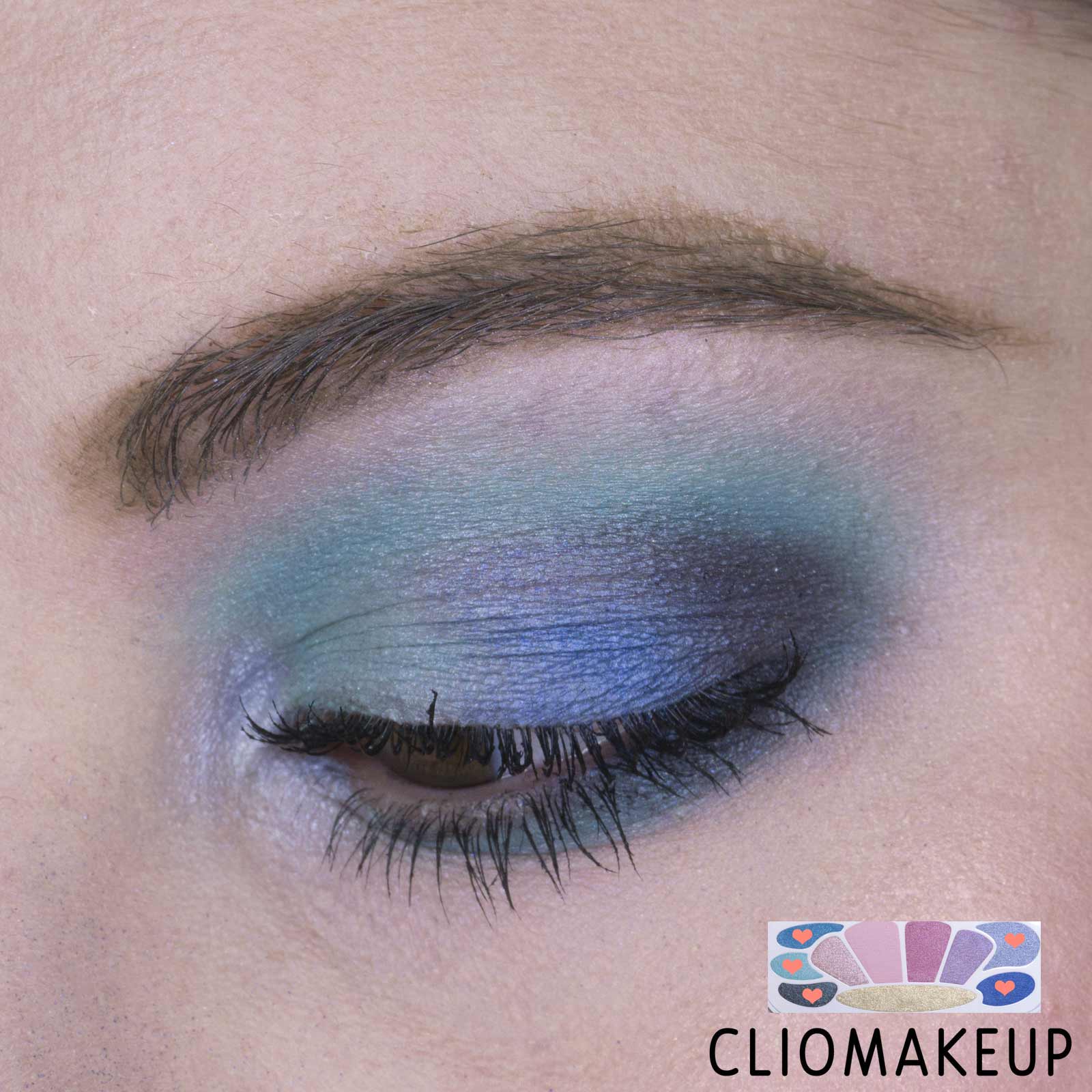 cliomakeup-recensione-palette-essence-mermaid-eyeshadow-box-12