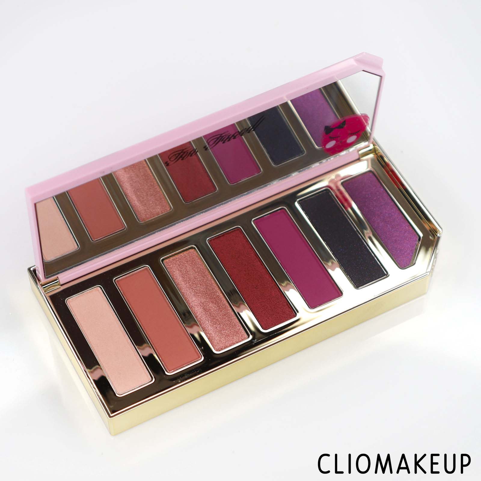 cliomakeup-recensione-palette-too-faced-razzle-dazzle-berry-eye-shadow-palette-4