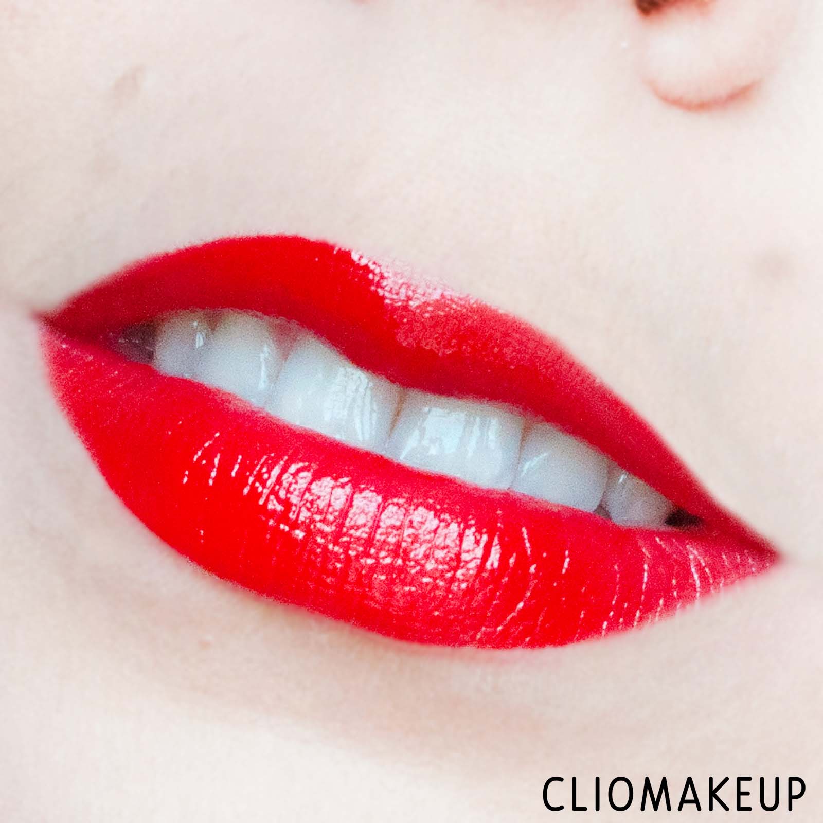 cliomakeup-recensione-rossetti-deborah-volume-vinyl-lipstick-reds-14