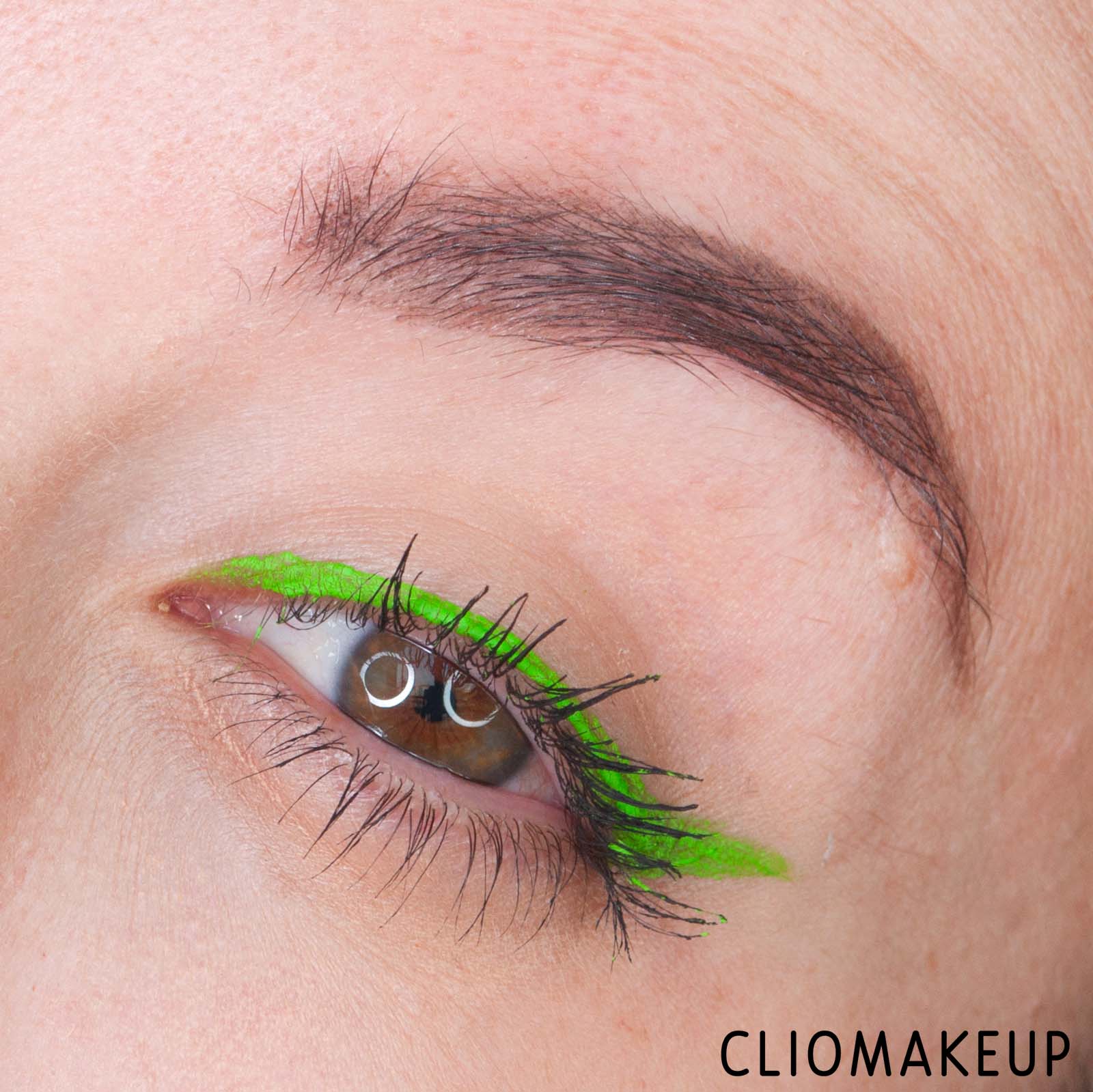 cliomakeup-recensione-eyeliner-fenty-beauty-vivid-liquid-eyeliner-9