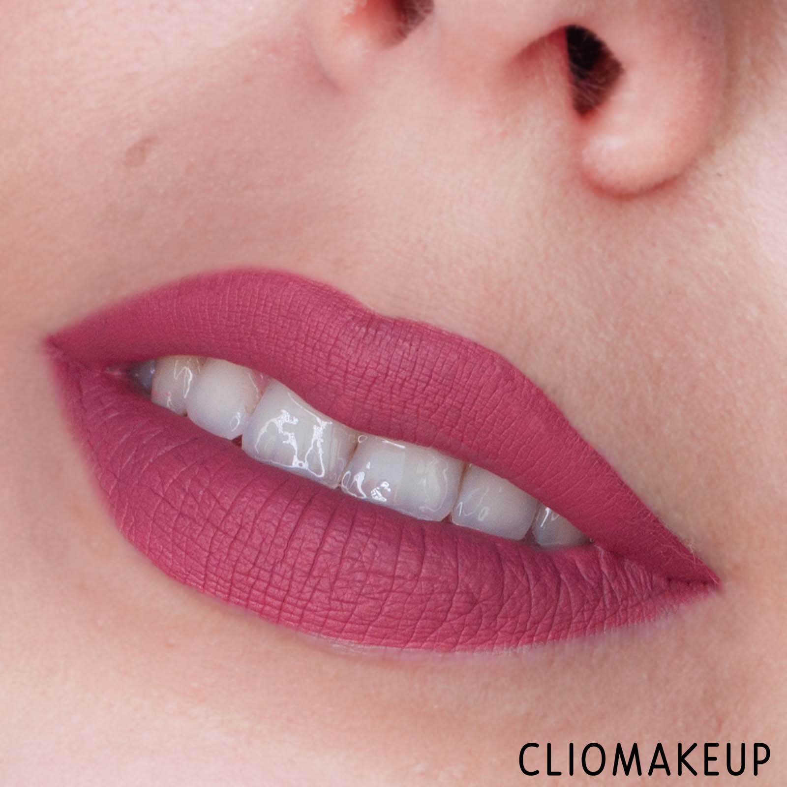 cliomakeup-recensione-rossetti-liquidi-mulac-ultra-matt-liquid-lipstick-11