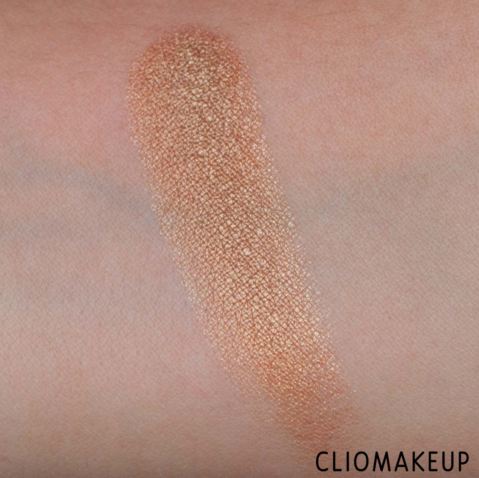 cliomakeup-recensione-bronzer-kiko-pop-revolution-2-in-1-bronzer-e-highlighter-7