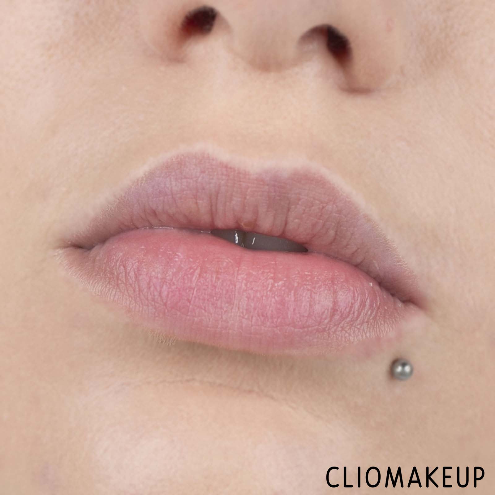 cliomakeup-recensione-gloss-haus-laboratories-le-riot-lip-gloss-9