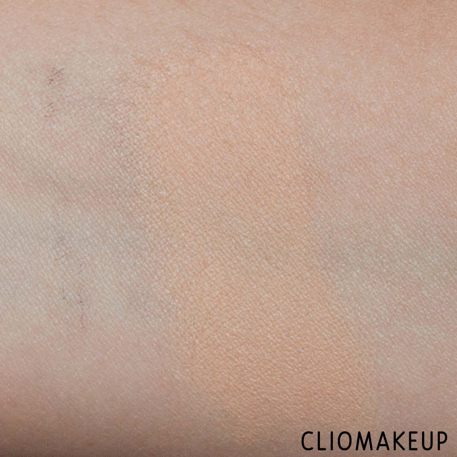cliomakeup-recensione-mac-studio-fix-soft-matte-foundation-stick-8