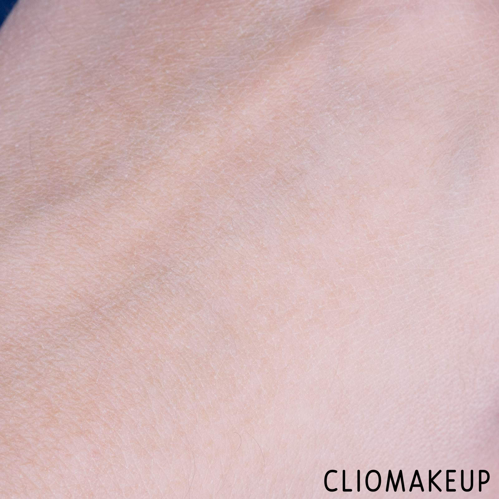 cliomakeup-recensione-cipria-laura-mercier-make-it-matte-setting-powder-puff-set-9