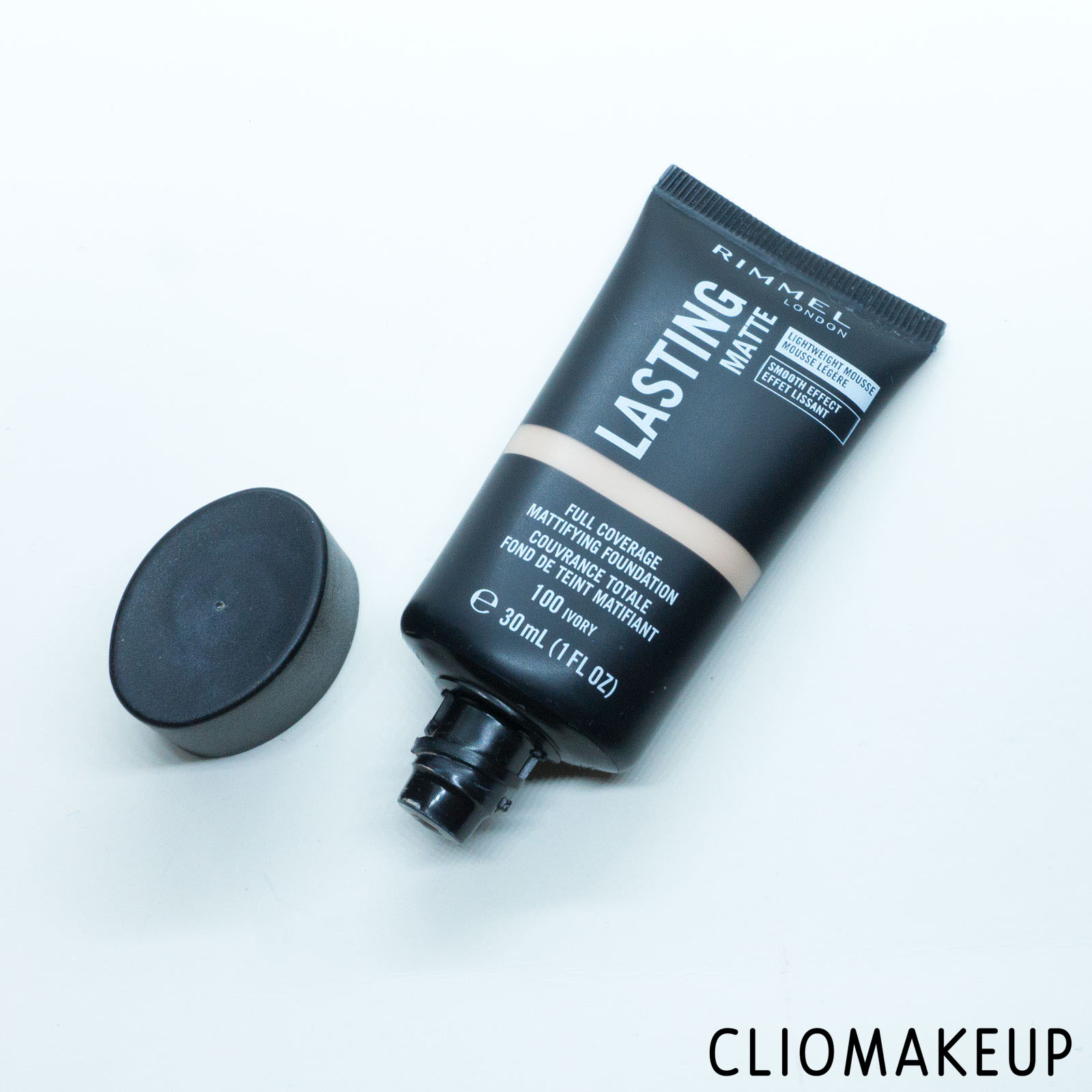 cliomakeup-recensione-fondotinta-rimmel-lasting-matte-full-coverage-mattifying-foundation-4