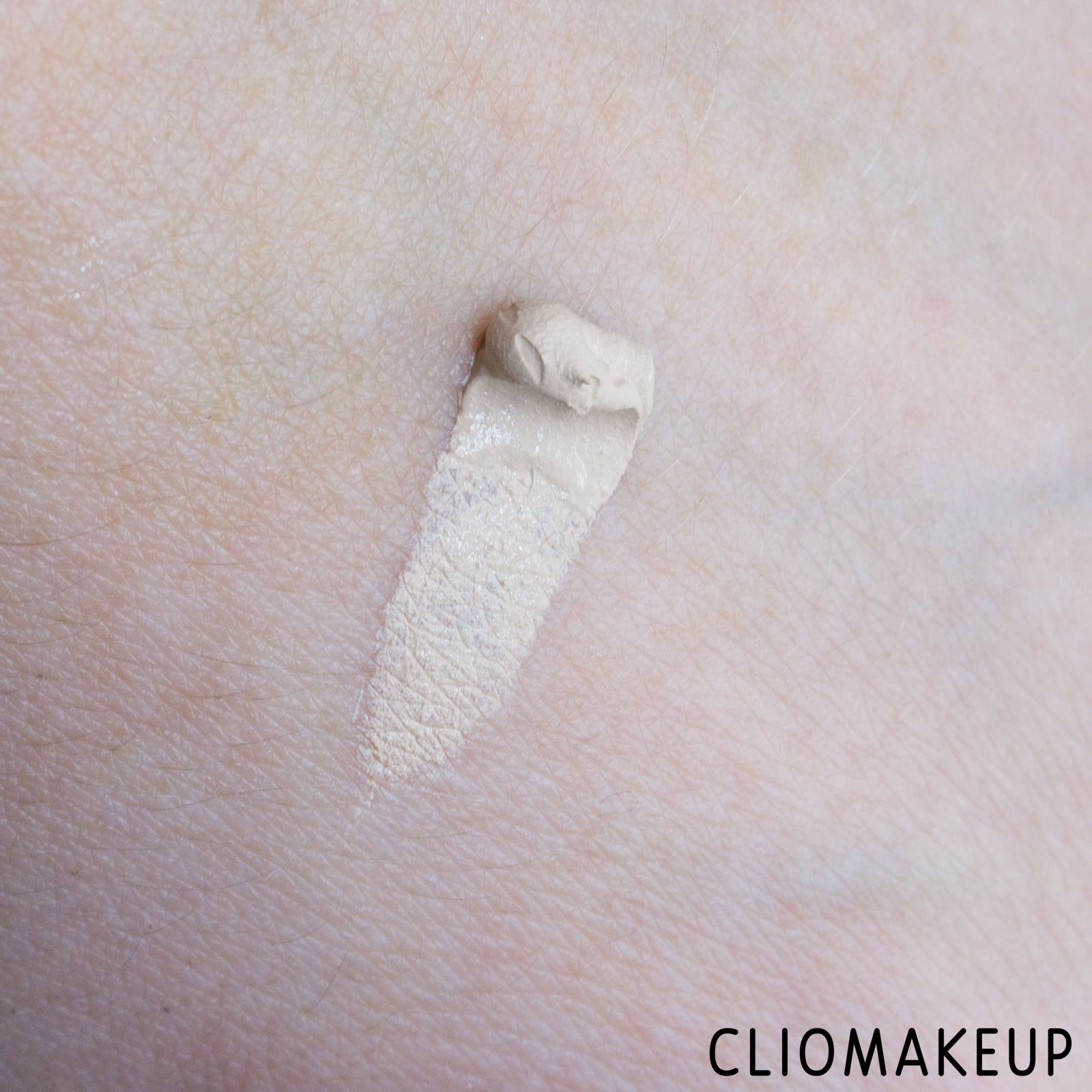 cliomakeup-recensione-fondotinta-rimmel-lasting-matte-full-coverage-mattifying-foundation-6