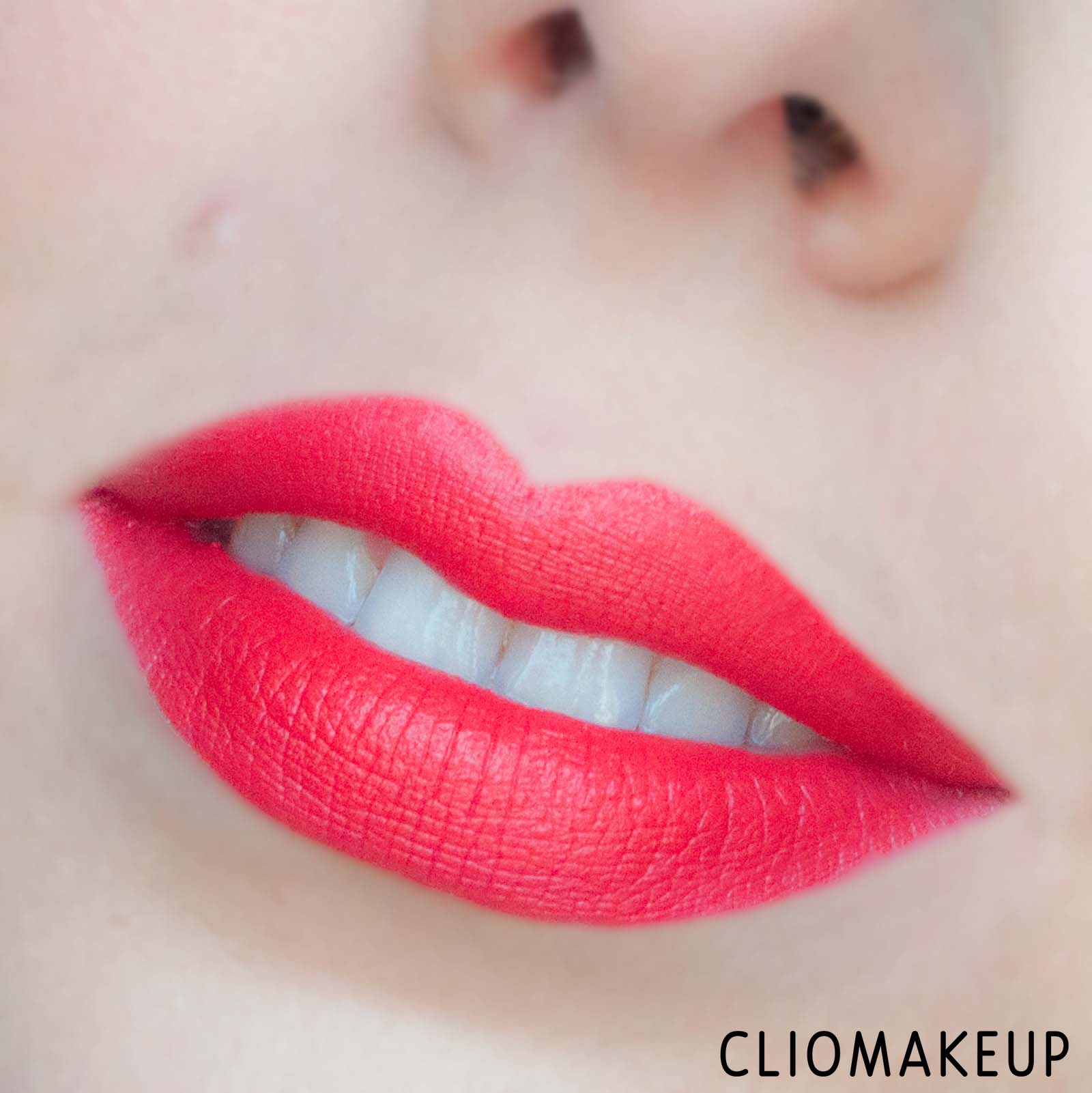 cliomakeup-recensione-rossetti-clinique-pop-matte-matte-lip-colour-primer-reds-12