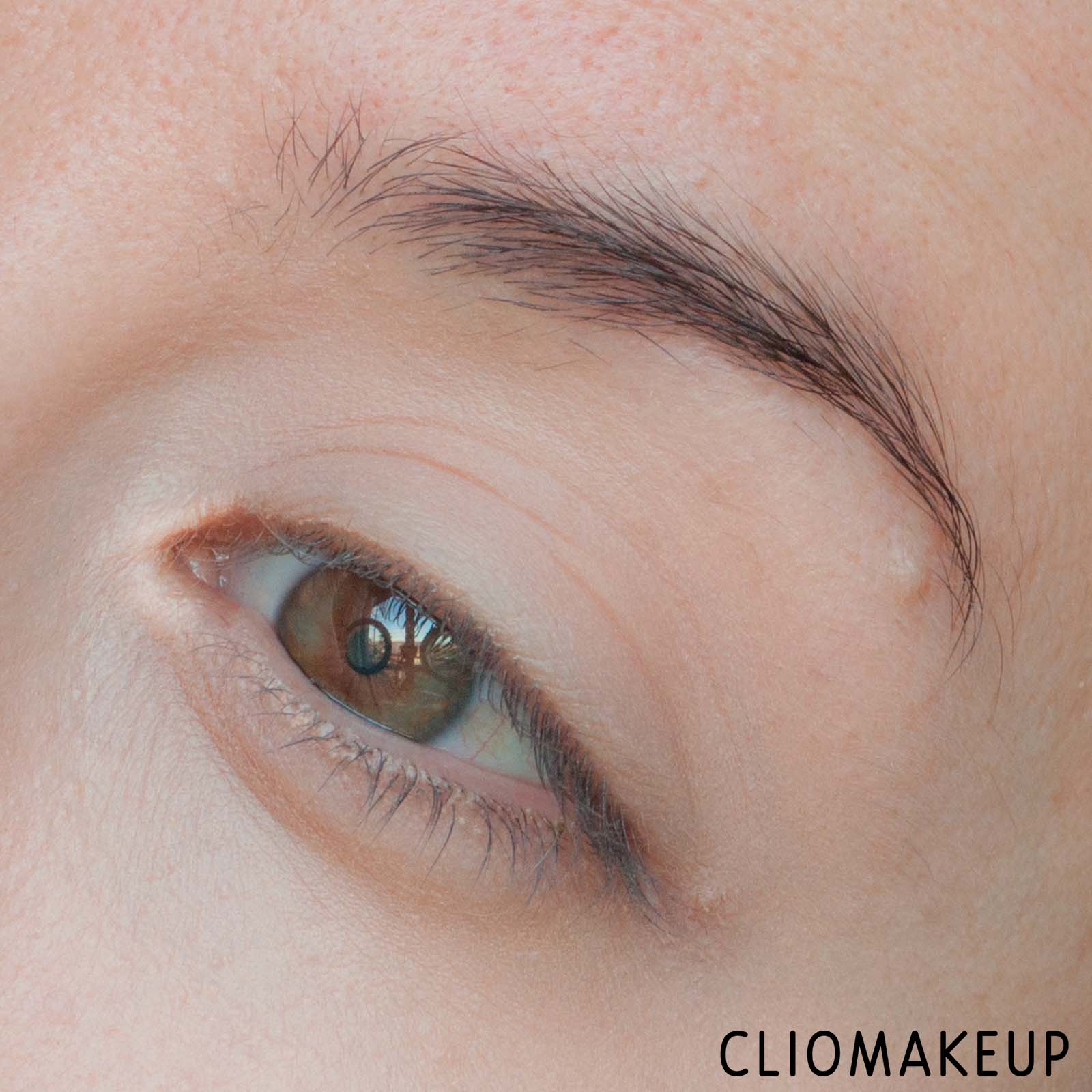 cliomakeup-recensione-correttore-benefit-boiing-cakeless-concealer-10