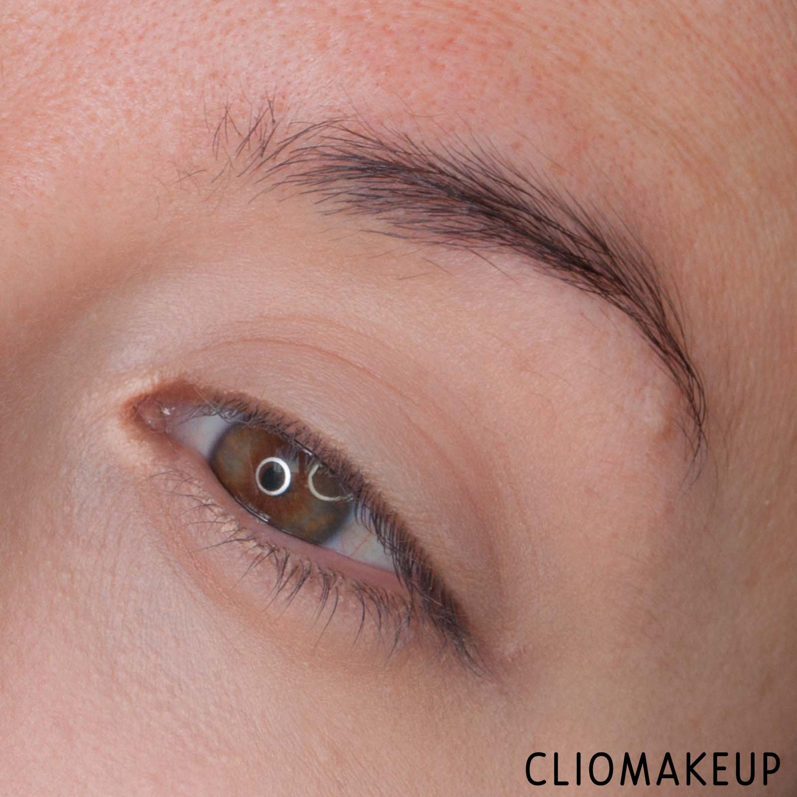 cliomakeup-recensione-correttore-benefit-boiing-cakeless-concealer-11