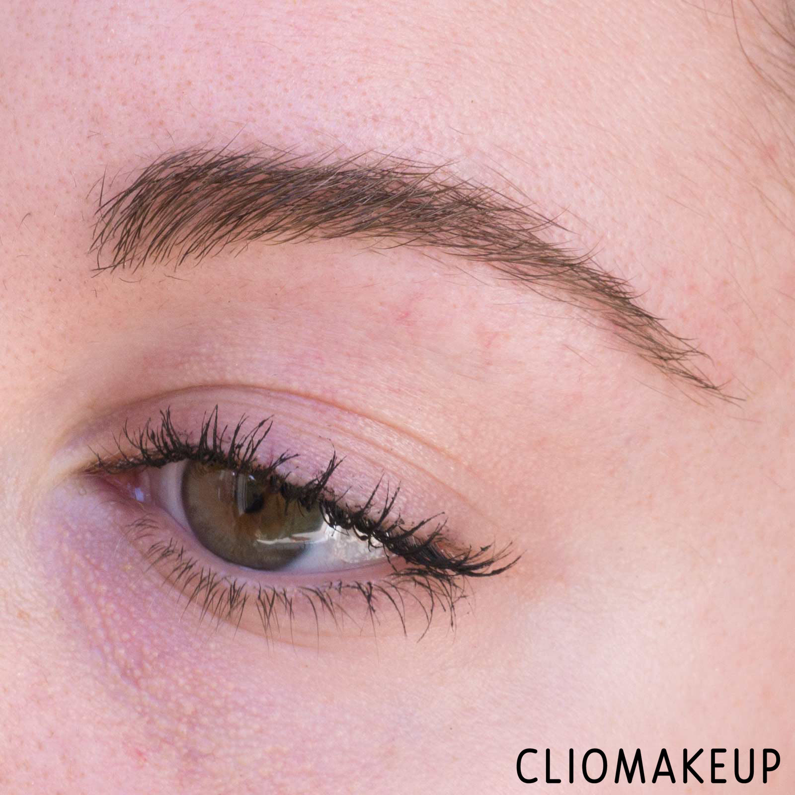 cliomakeup-recensione-gel-sopracciglia-benefit-3D-browtones-10