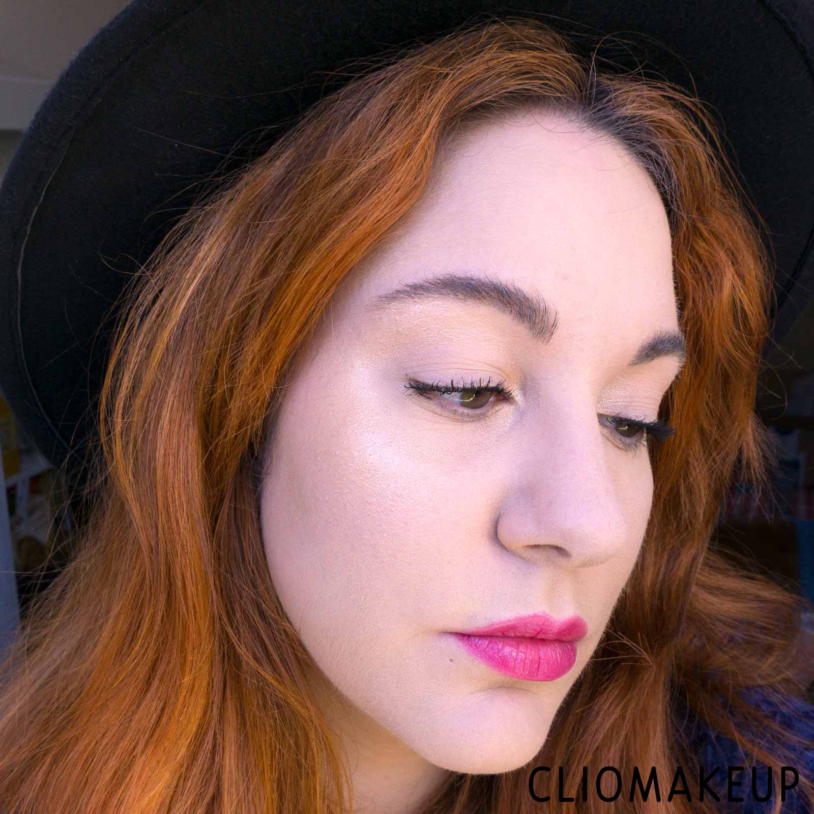 cliomakeup-recensione-pupa-glow-obsession-compact-face-cream-highlighter-14