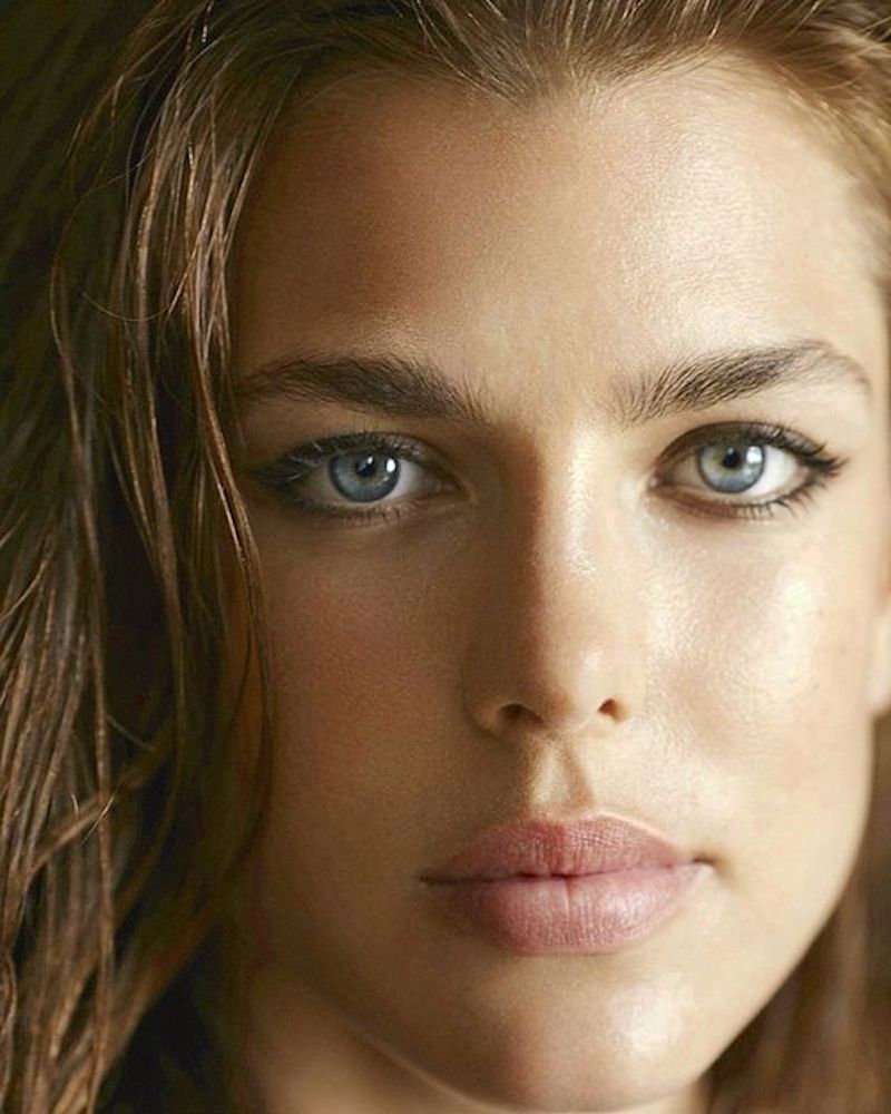 cliomakeup-matita-nera-armocromia-13-charlotte-casiraghi