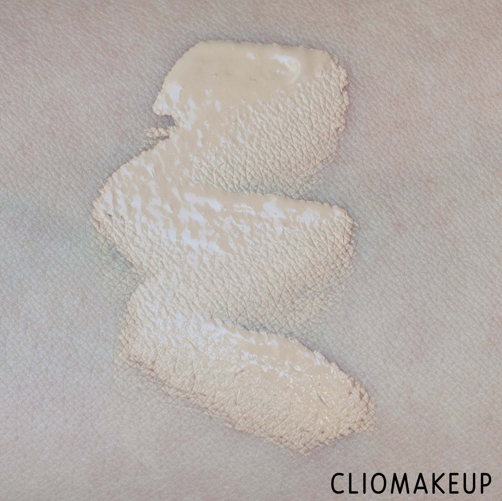 cliomakeup-recensione-correttore-makeup-revolution-conceal-e-hydrate-radiance-concealer-6