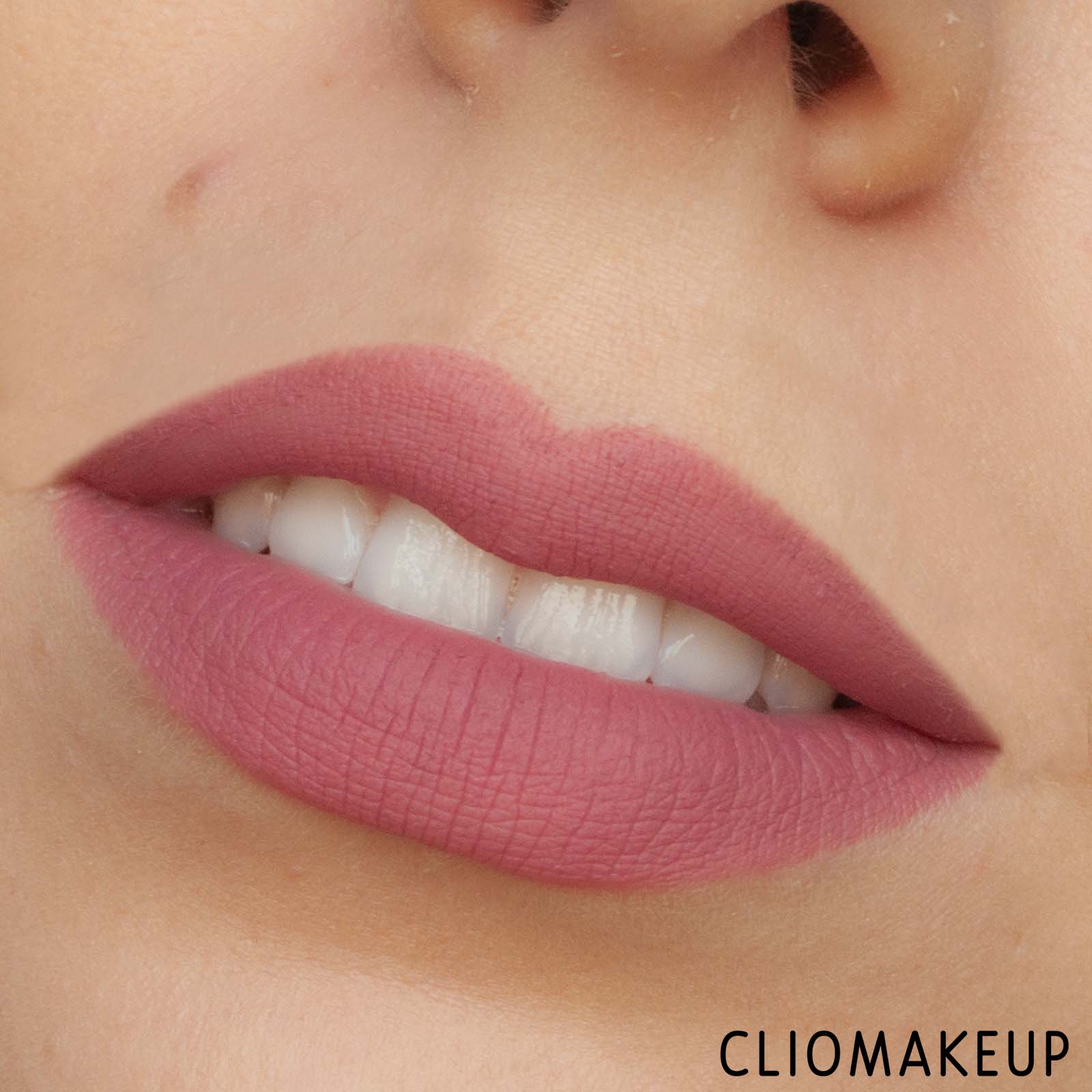 cliomakeup-recensione-rossetti-deborah-24ore-velvet-mat-lipstick-10