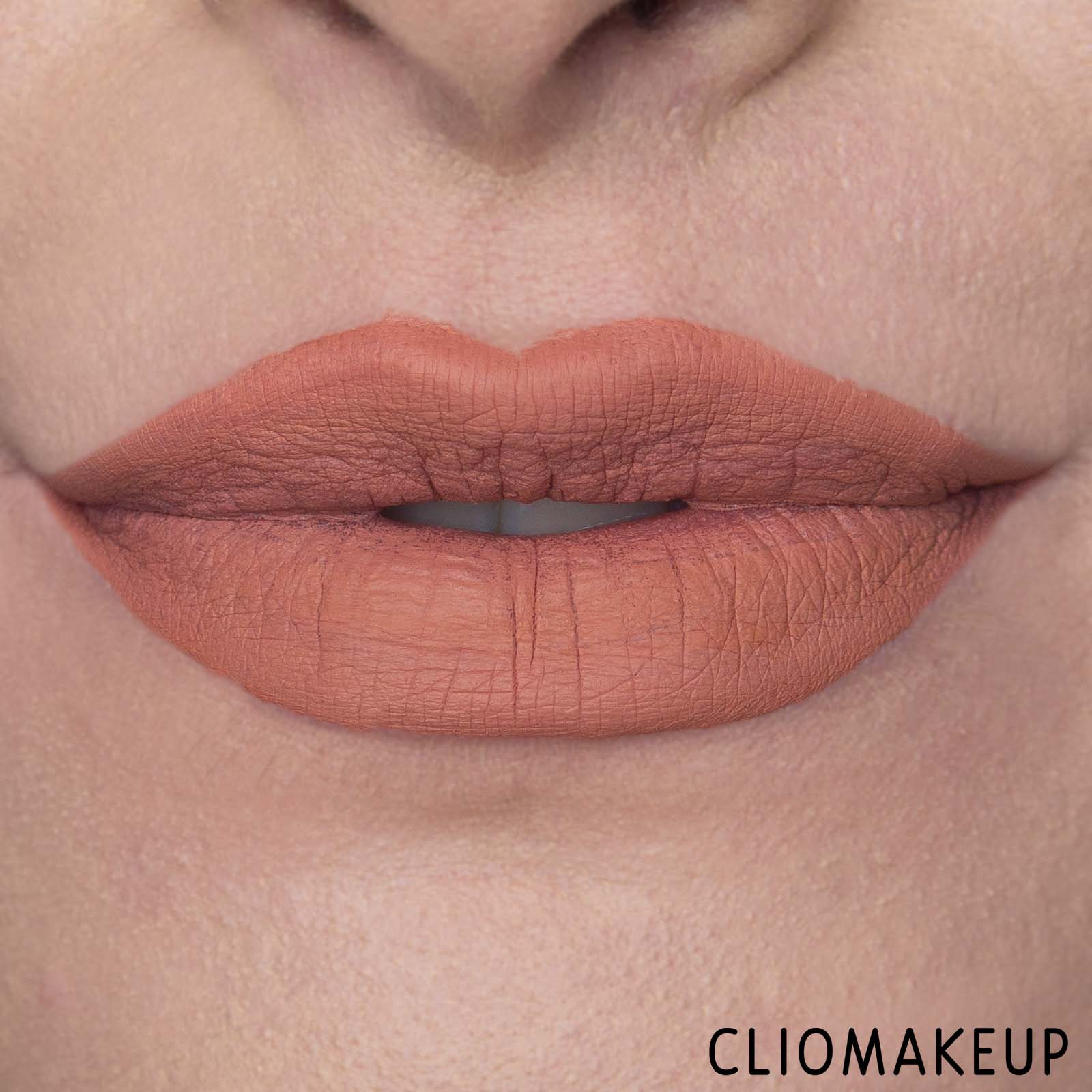 cliomakeup-recensione-set-rossetti-essence-matte-liquid-lipstick-set-15