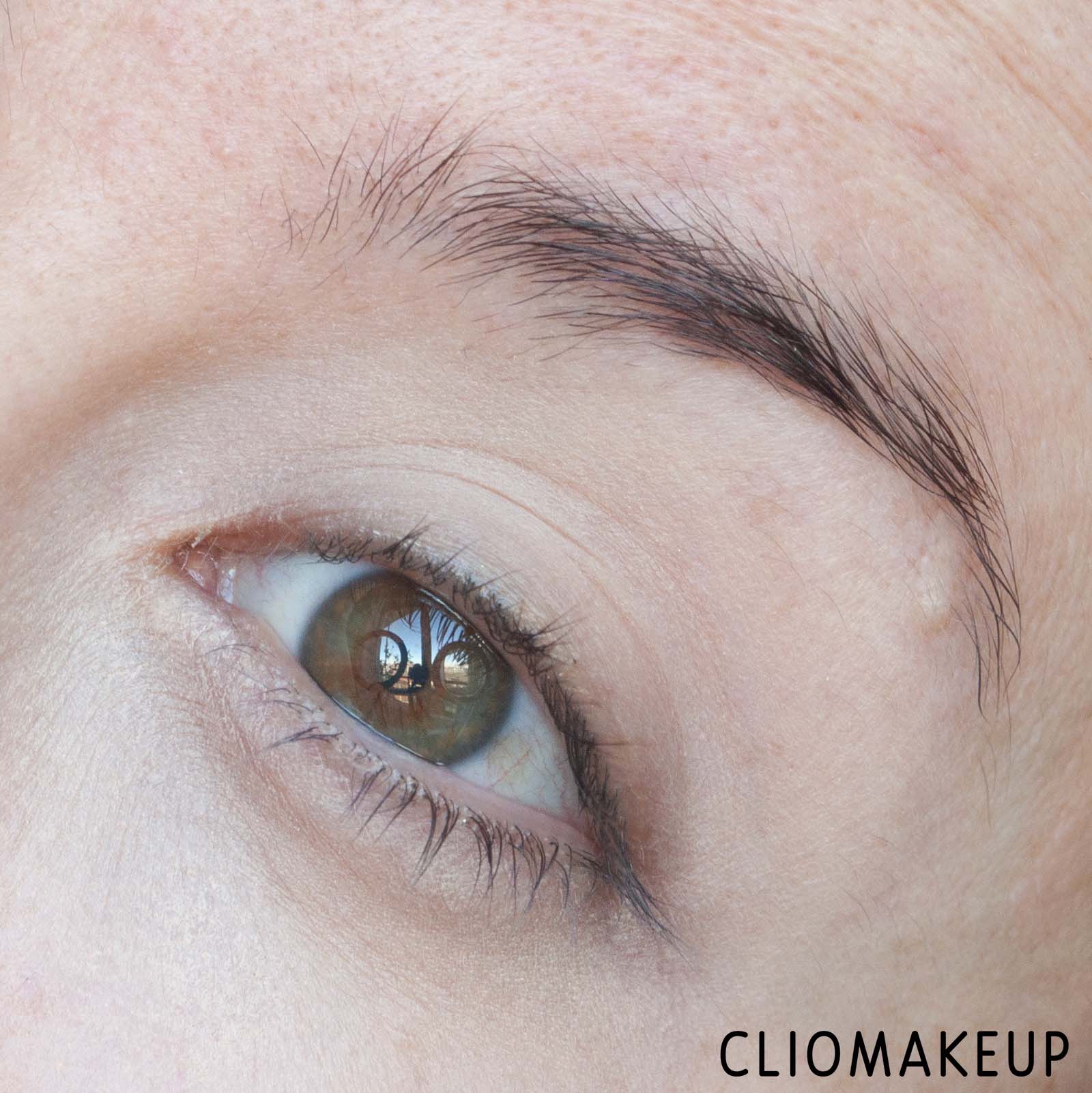 cliomakeup-recensione-correttore-nyx-born-to-glow!-radiant-concealer-10