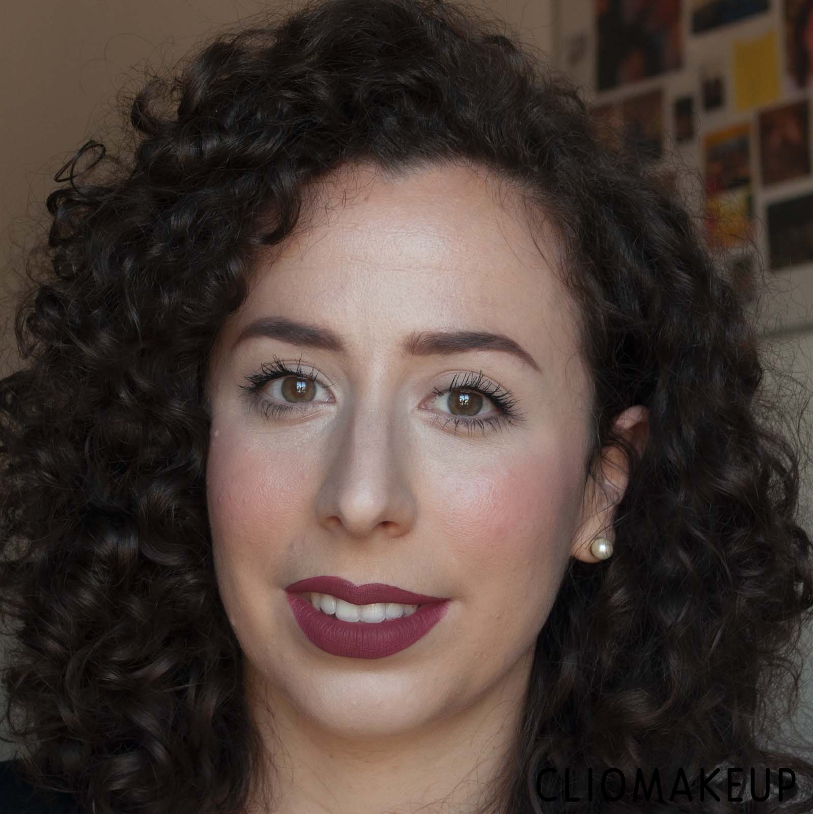 cliomakeup-recensione-correttore-nyx-born-to-glow!-radiant-concealer-12