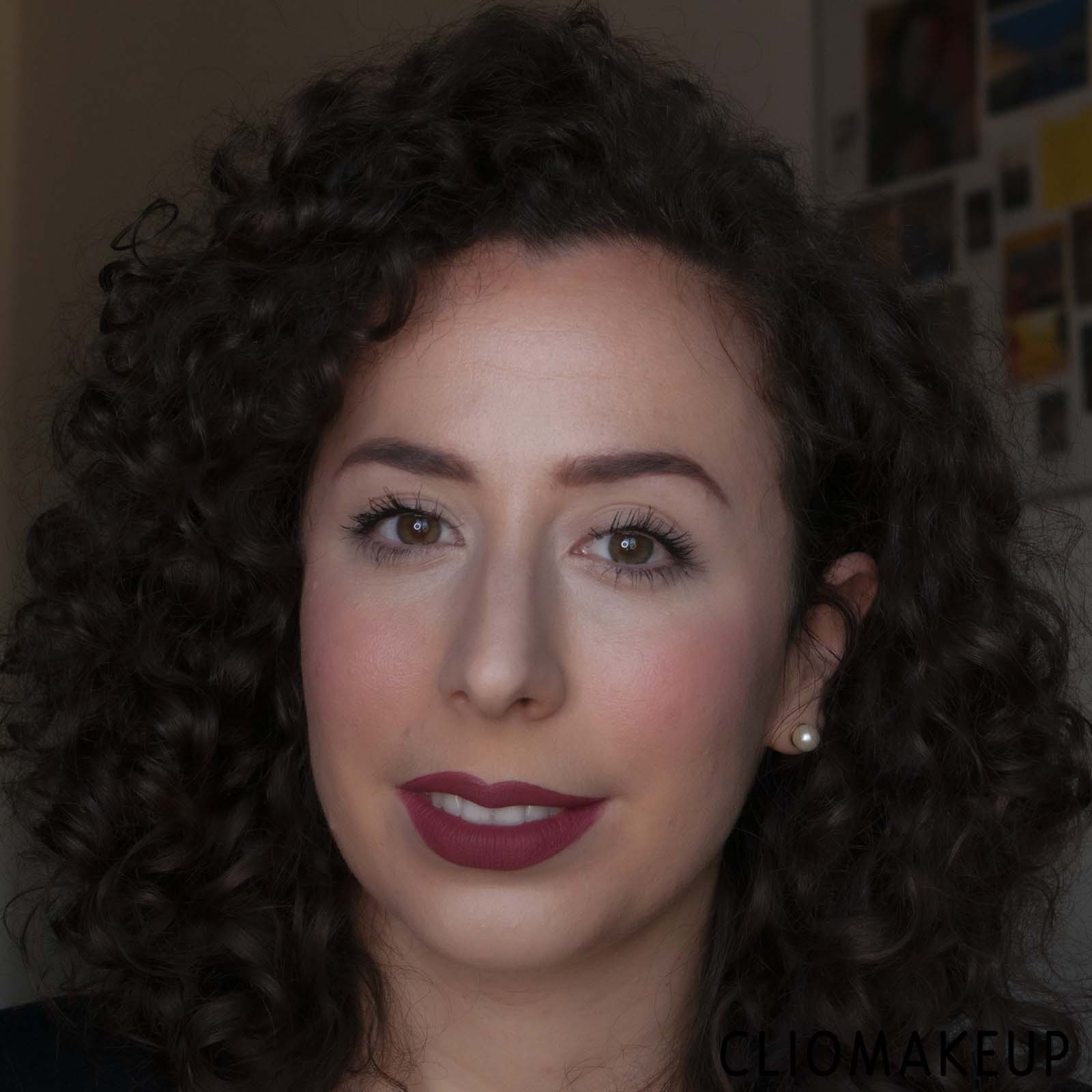 cliomakeup-recensione-correttore-nyx-born-to-glow!-radiant-concealer-13