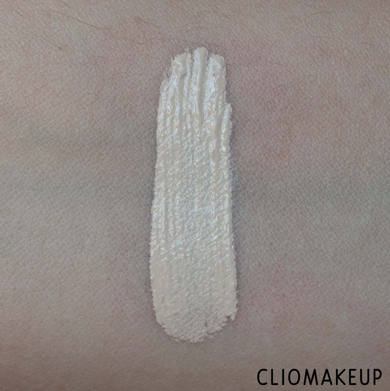 cliomakeup-recensione-correttore-nyx-born-to-glow!-radiant-concealer-6