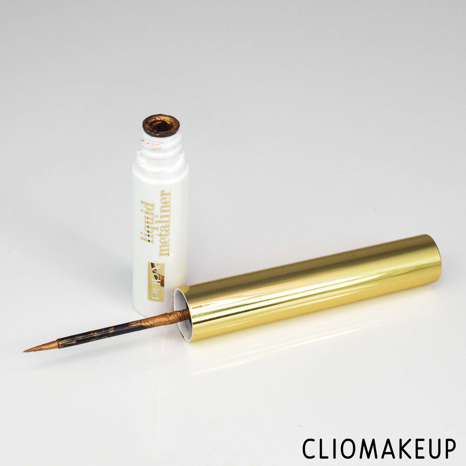 cliomakeup-recensione-eyeliner-pupa-gold-me-liquid-metaliner-4