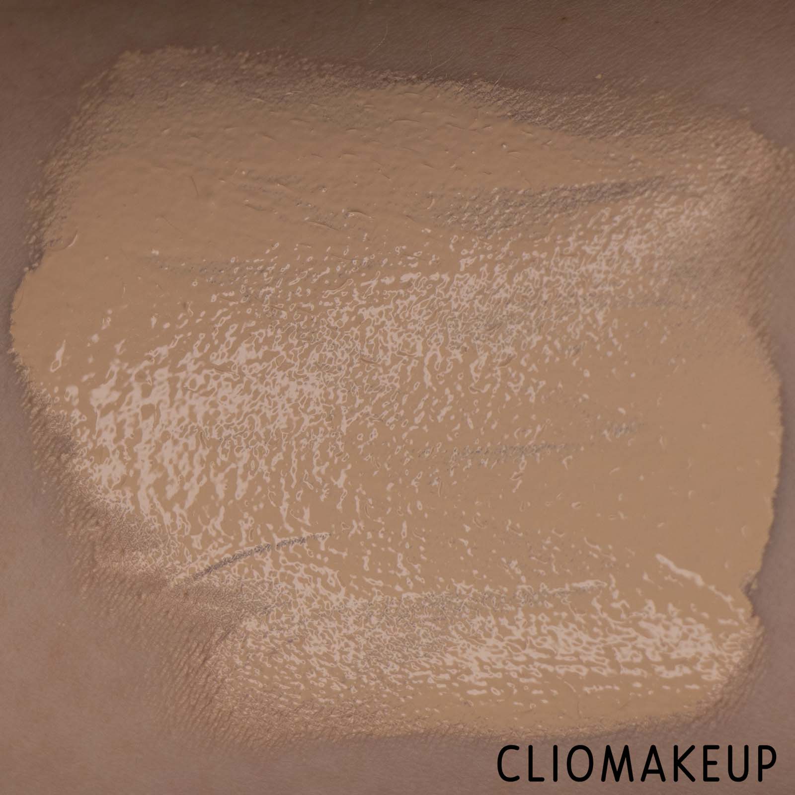 cliomakeup-recensione-fondotinta-YSL-all-hours-foundation-9