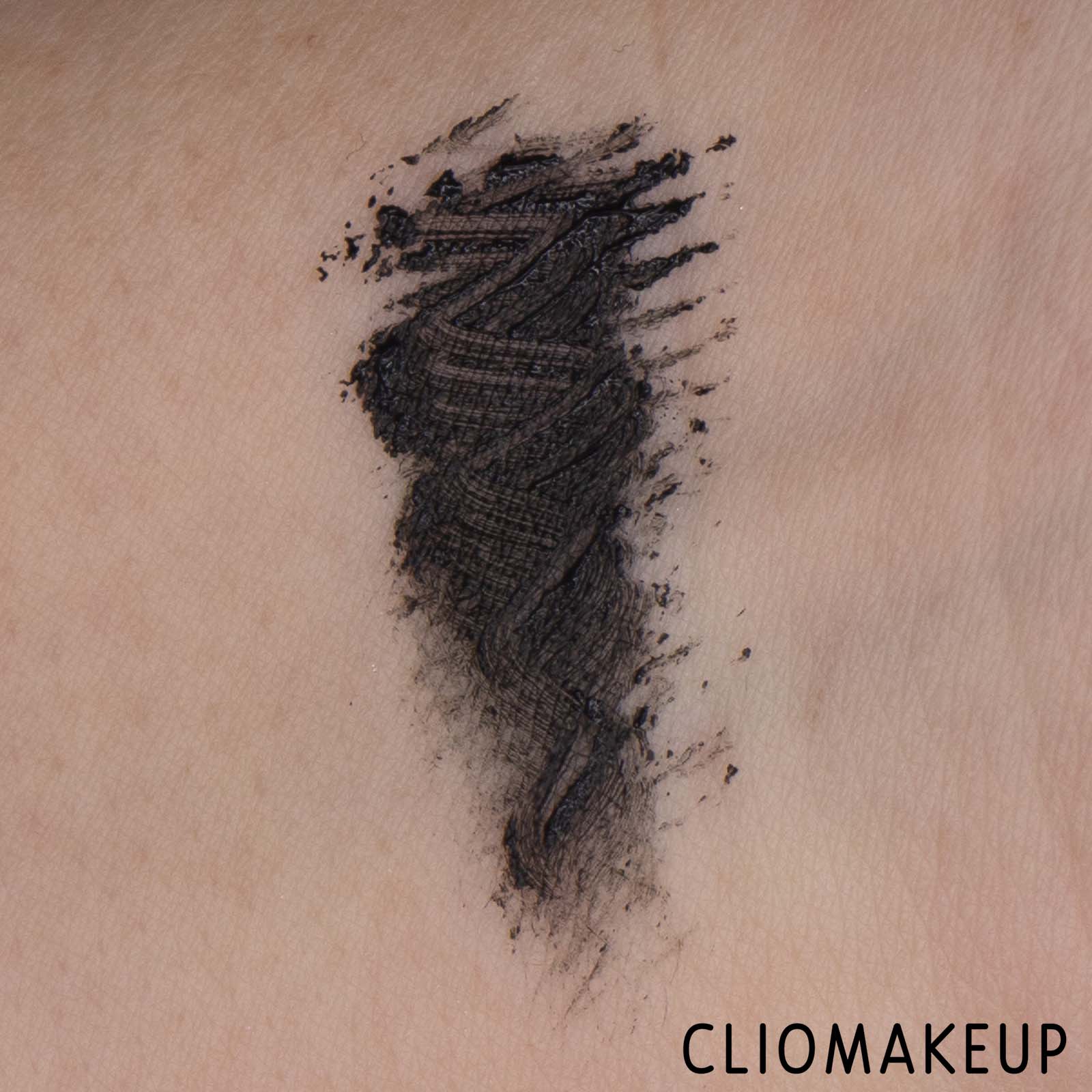 cliomakeup-recensione-mascara-essence-all-eyes-on-me-multi-effect-mascara-7