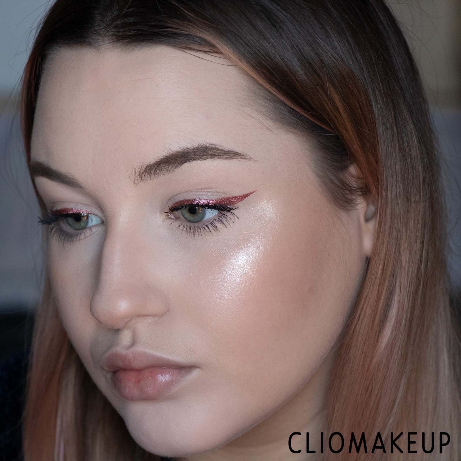cliomakeup-recensione-palette-illuminanti-essence-glow-my-mind!-01-here-we-glow-again-10