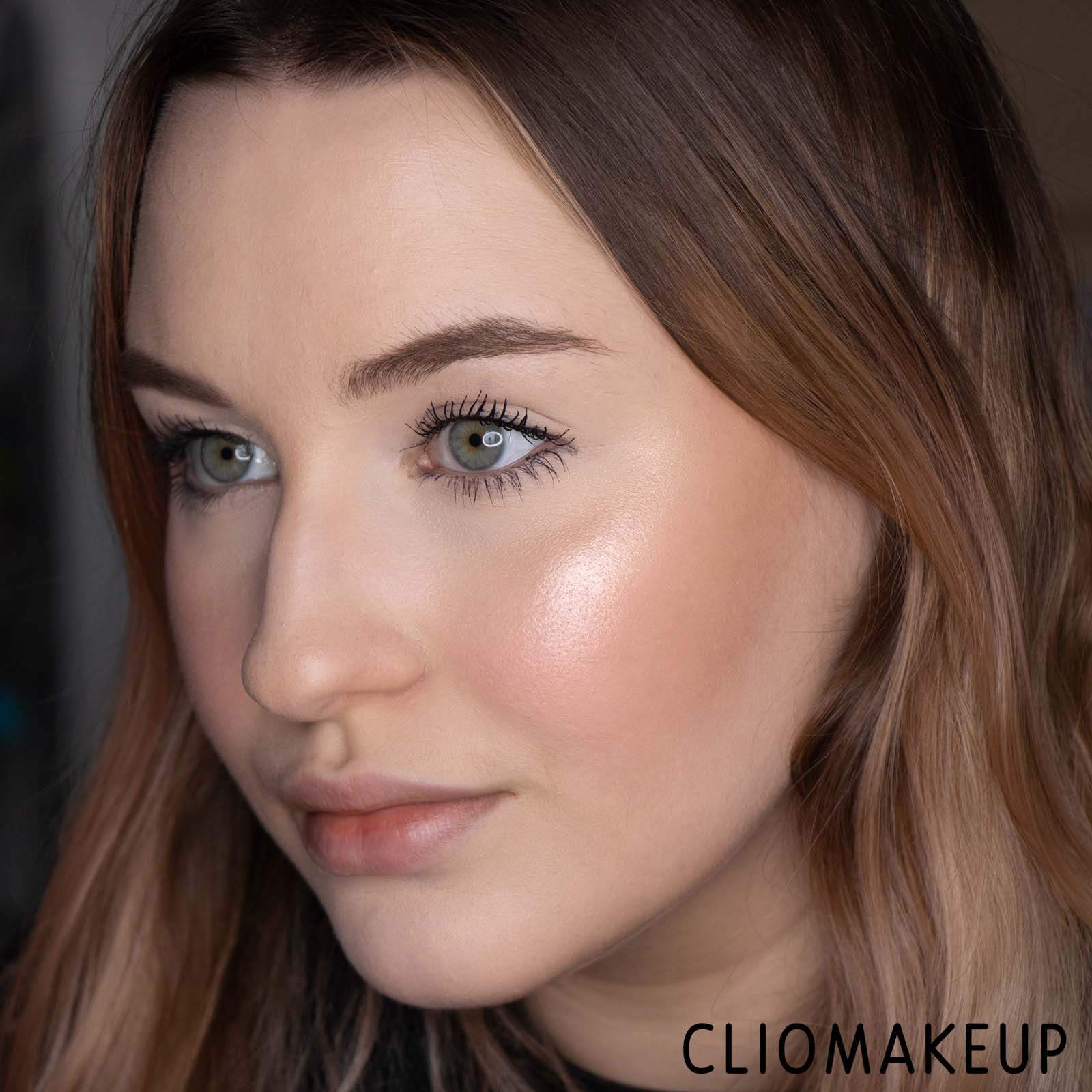 cliomakeup-recensione-palette-illuminanti-essence-glow-my-mind!-01-here-we-glow-again-13
