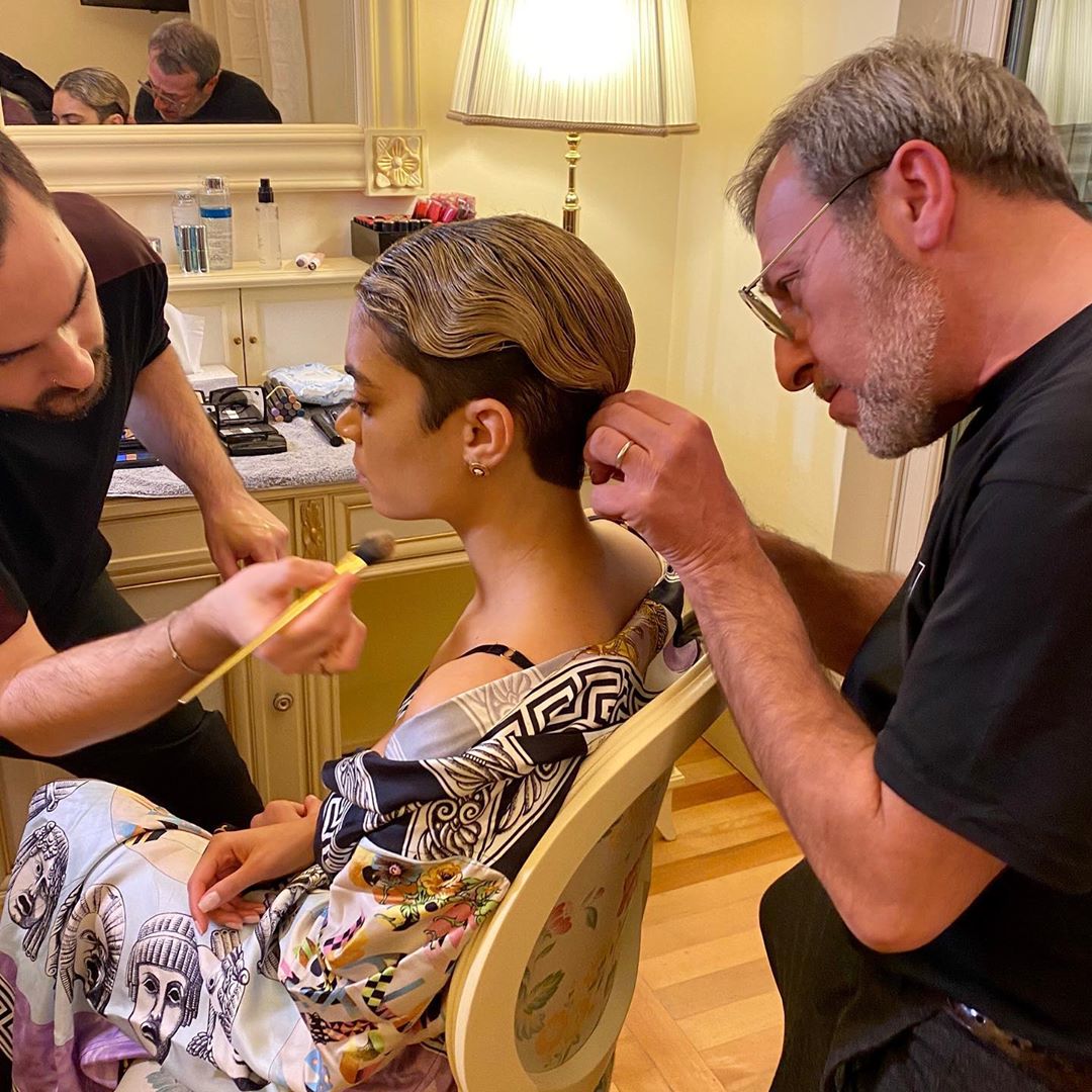 cliomakeup-sanremo-2020-look-prima-serata-12-capelli-elodie