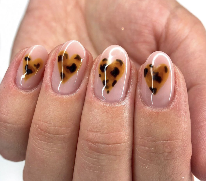 cliomakeup-tortoise-shell-nails-17-cuori