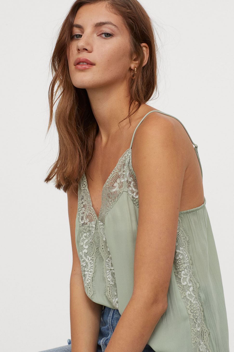 Cliomakeup-verde-salvia-colore-primavera-2020-17-top