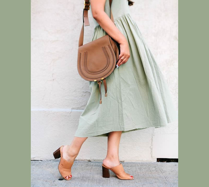 Cliomakeup-verde-salvia-colore-primavera-2020-6-abito