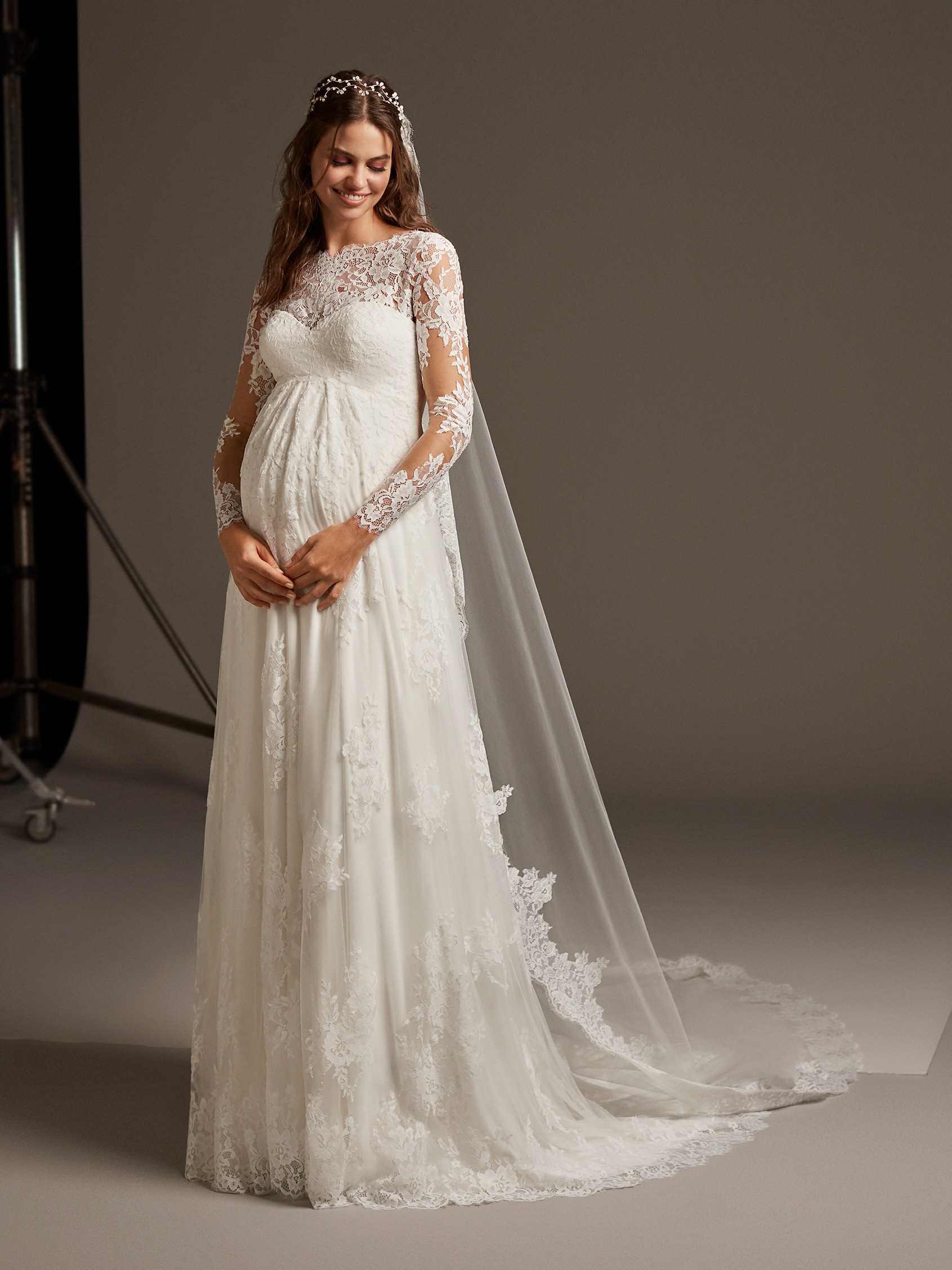 cliomakeup-abiti-sposa-pronovias-2020-14-premaman