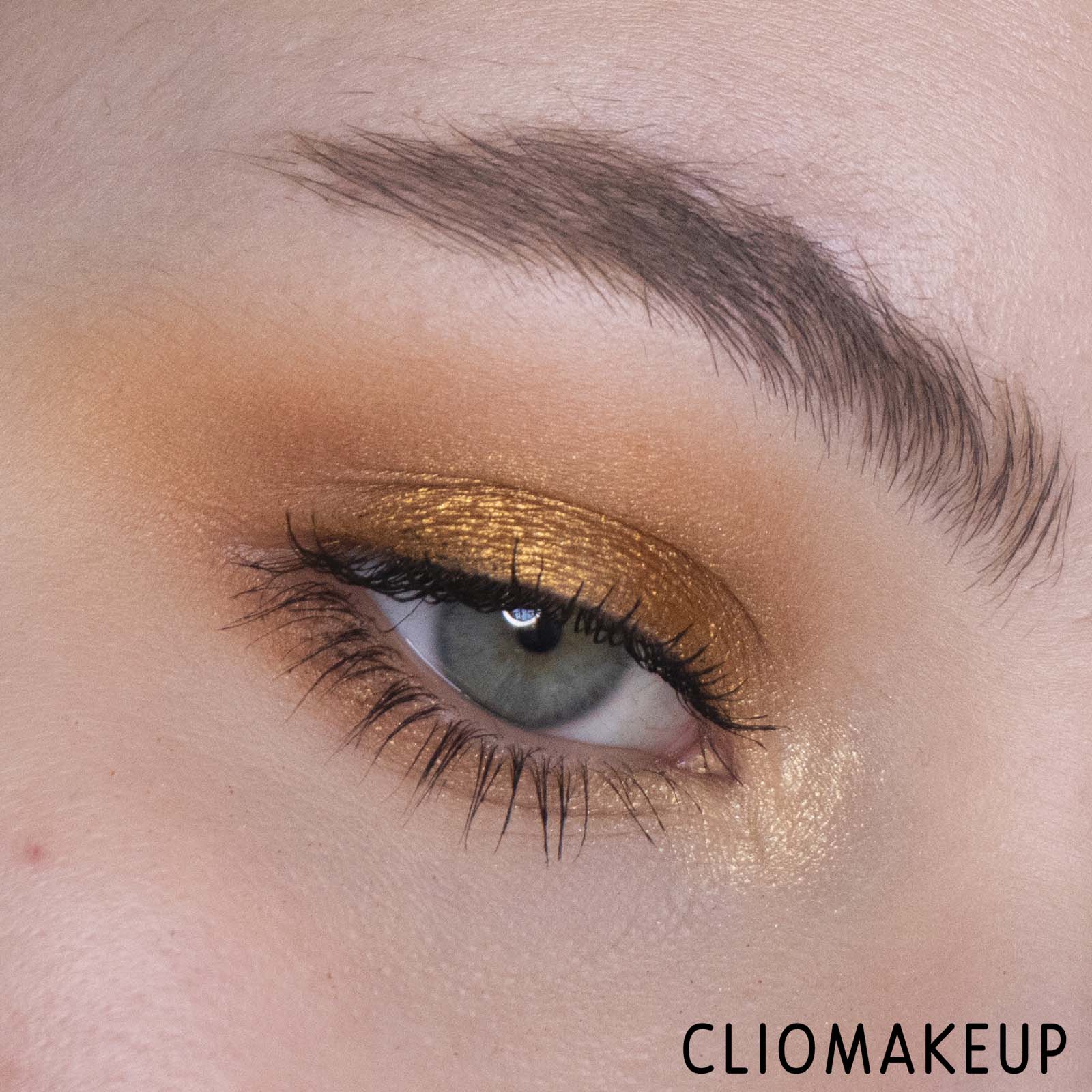 cliomakeup-recensione-essence-crystal-dreams-eyeshadow-palette-11