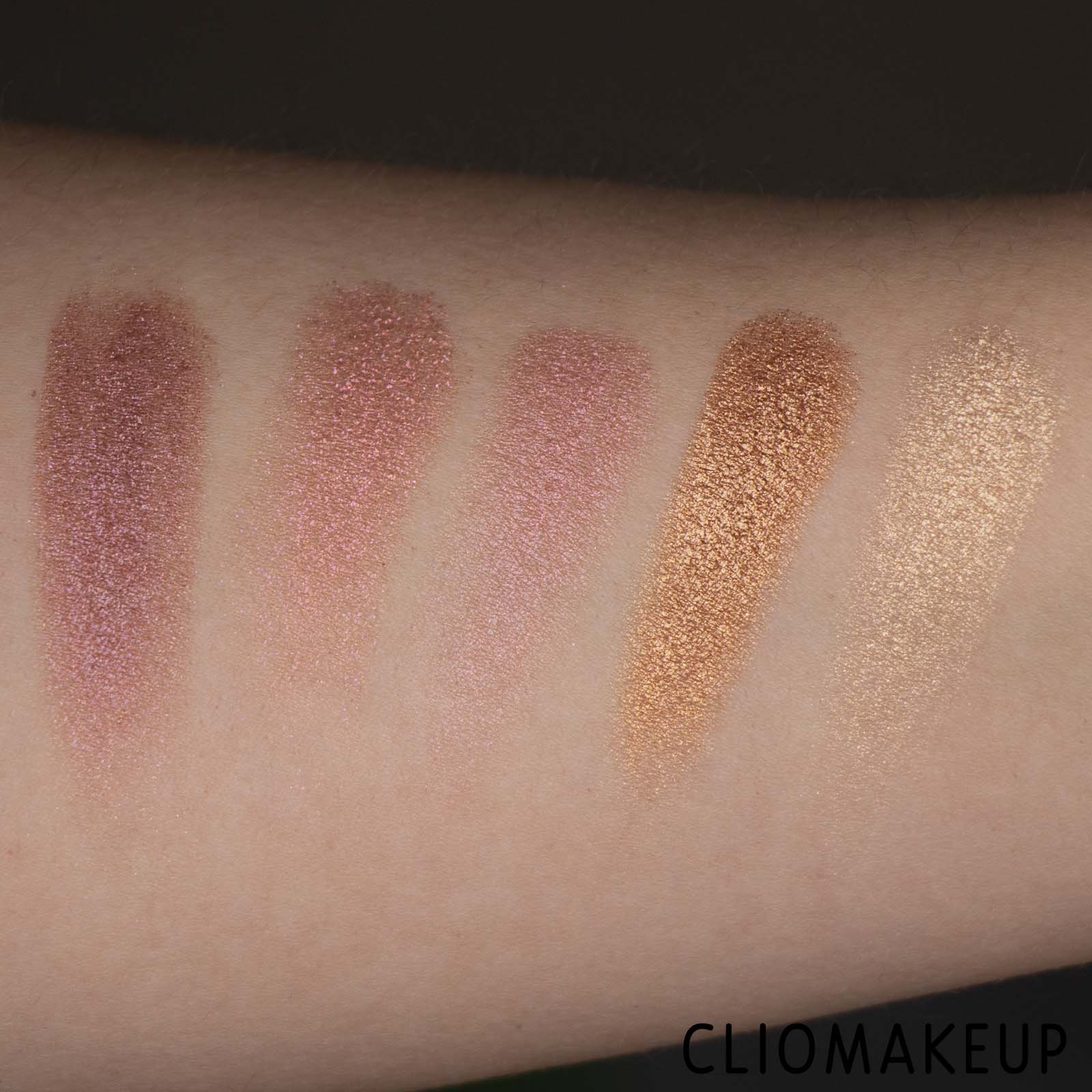 cliomakeup-recensione-essence-crystal-dreams-eyeshadow-palette-7