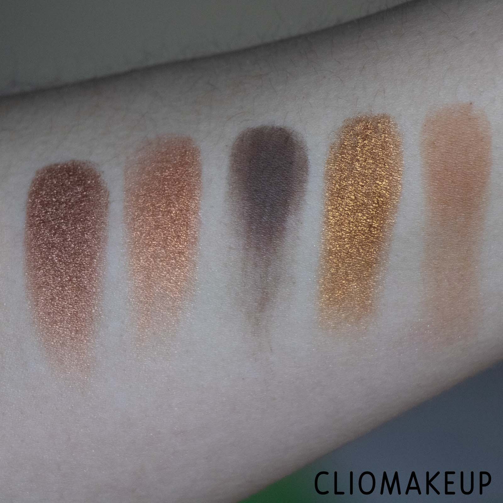 cliomakeup-recensione-essence-crystal-dreams-eyeshadow-palette-8