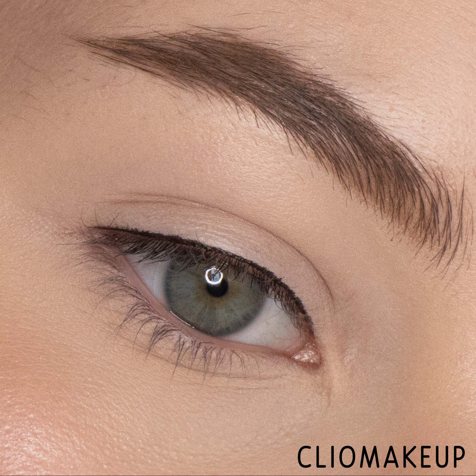 cliomakeup-recensione-eyeliner-YSL-shocking-eyeliner-effet-faux-cils-11