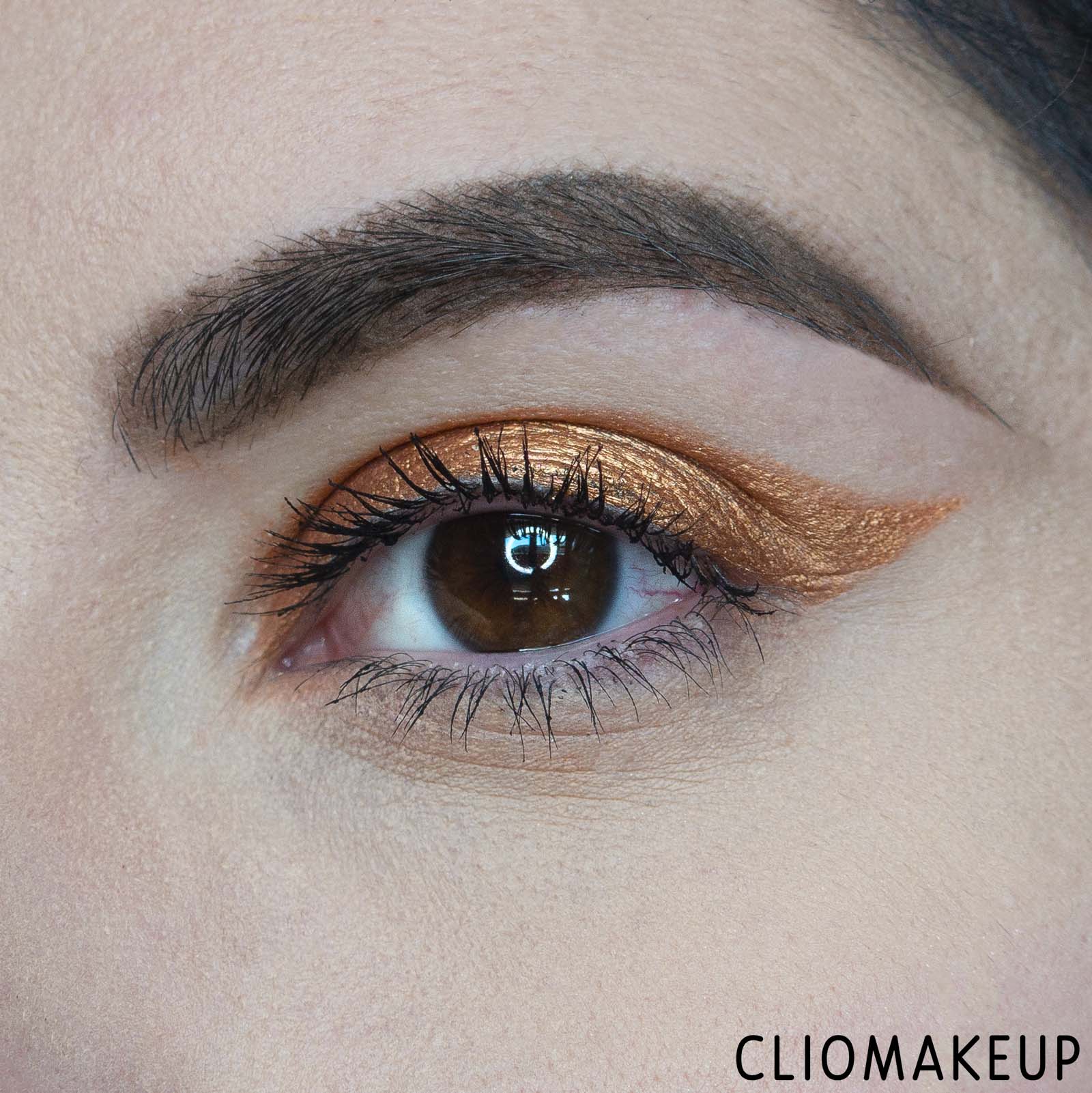 cliomakeup-recensione-ombretto-liquido-haus-laboratories-glam-attack-all-over-metallic-creme-11
