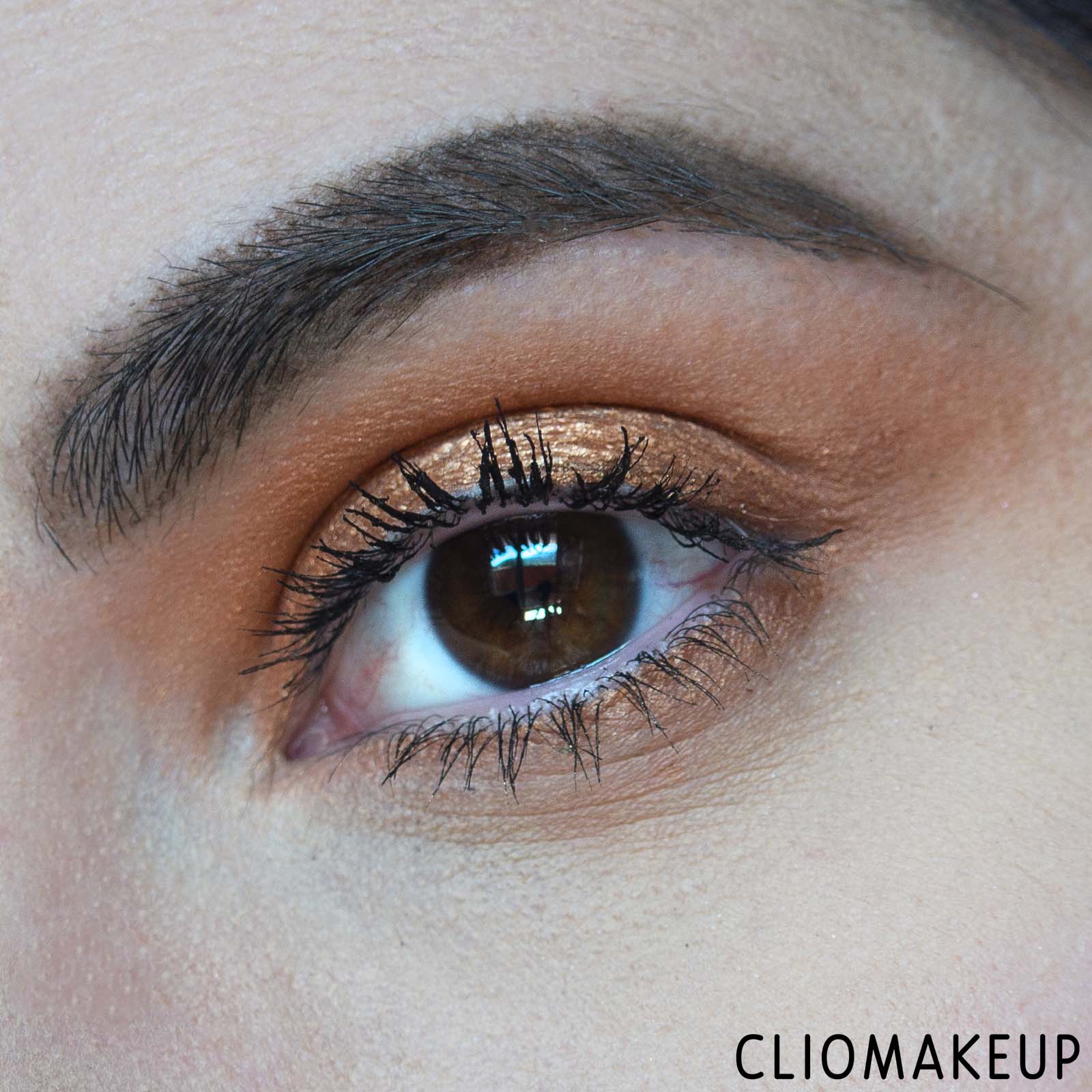 cliomakeup-recensione-ombretto-liquido-haus-laboratories-glam-attack-all-over-metallic-creme-13