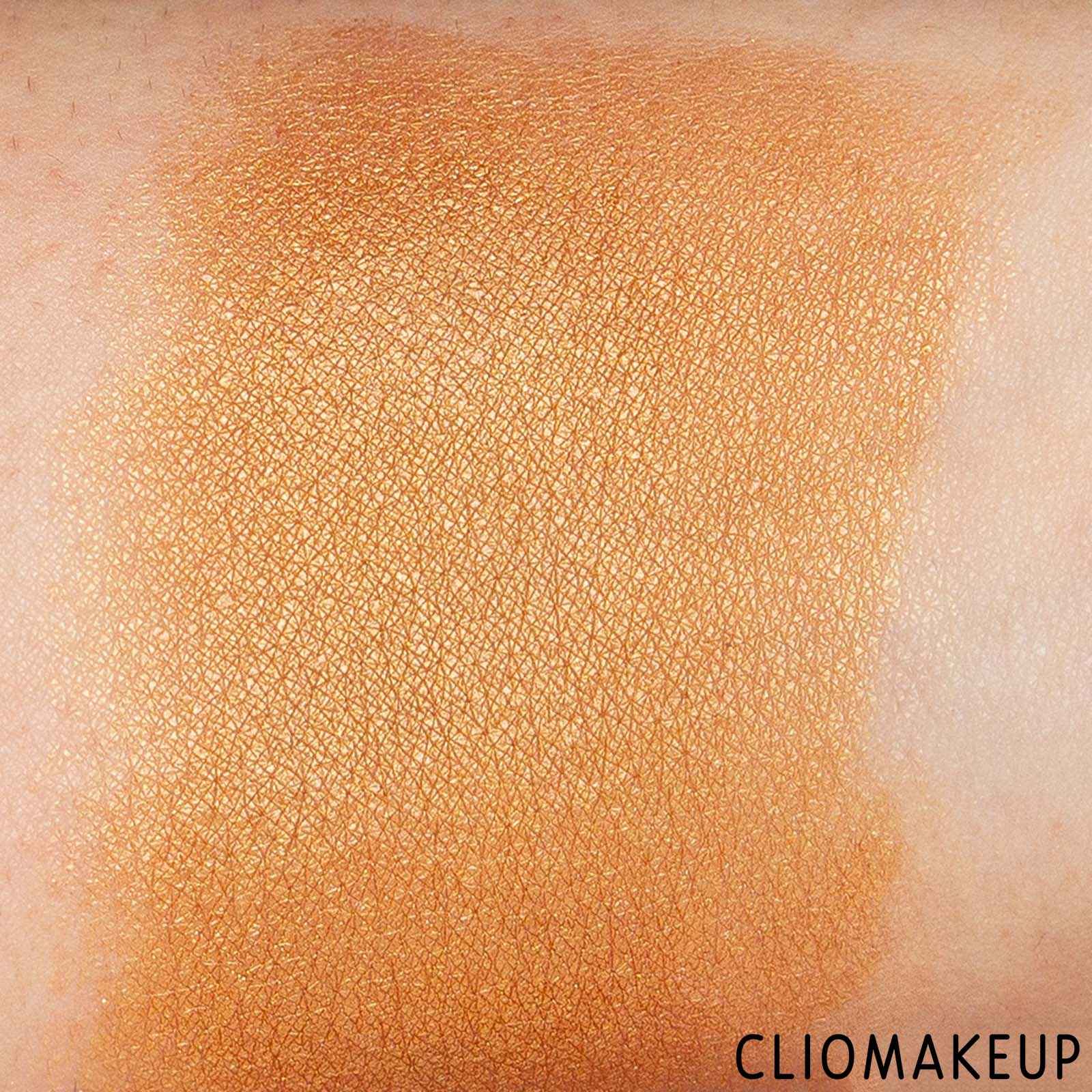 cliomakeup-recensione-ombretto-liquido-haus-laboratories-glam-attack-all-over-metallic-creme-9