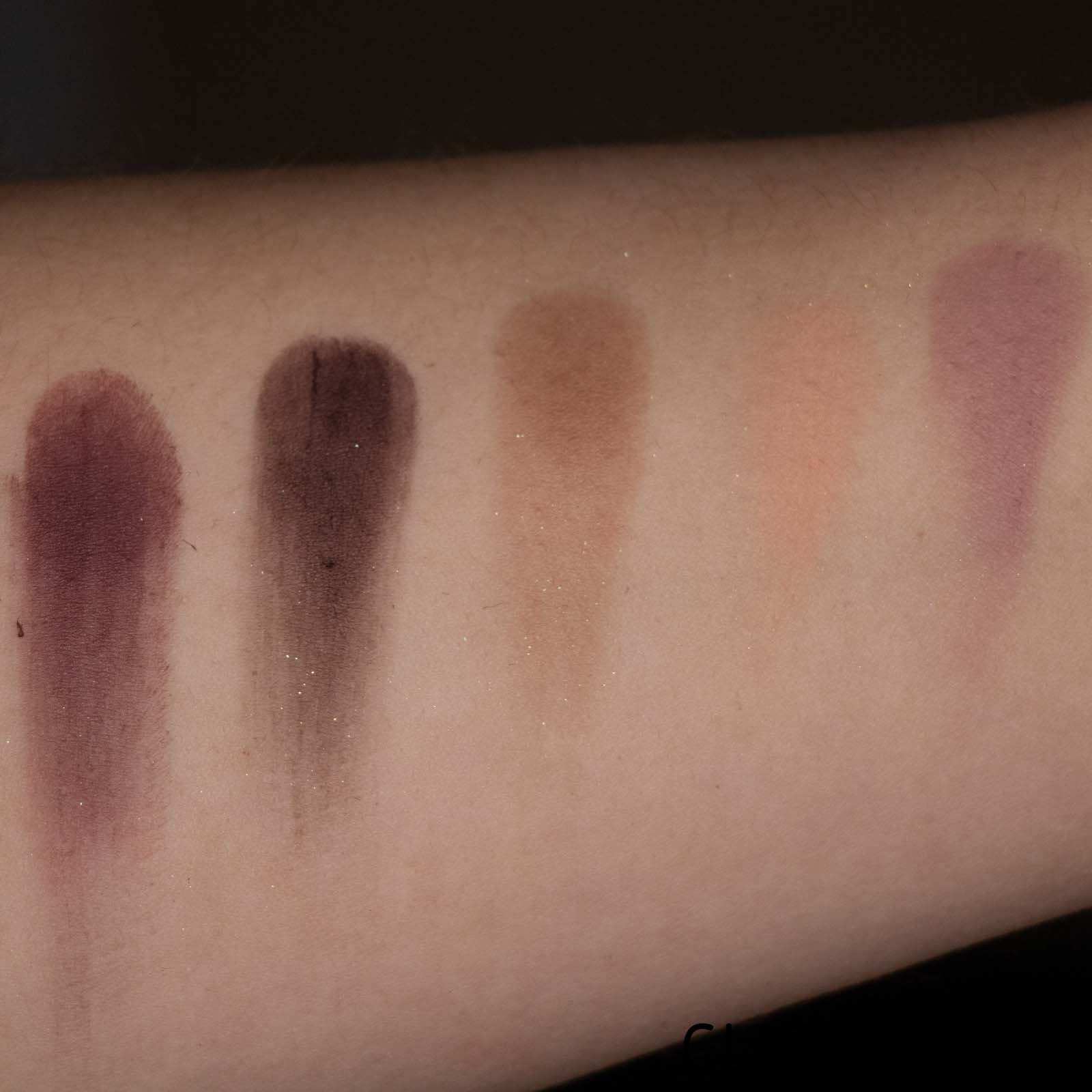 cliomakeup-recensione-palette-essence-witch-side-eyeshadow-palette-9