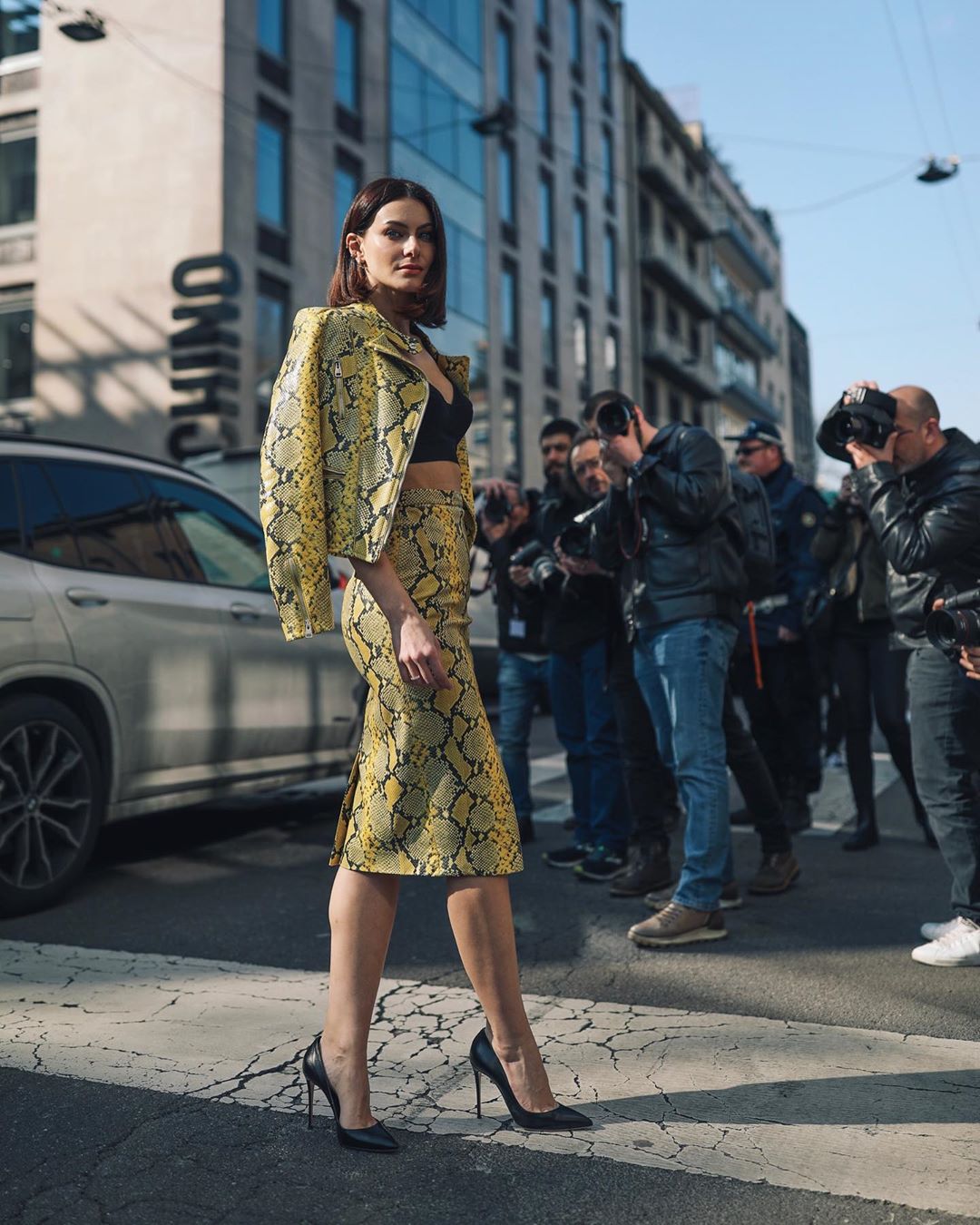 Cliomakeup-look-con-stampe-primavera-2020-23-pitonato-giallo