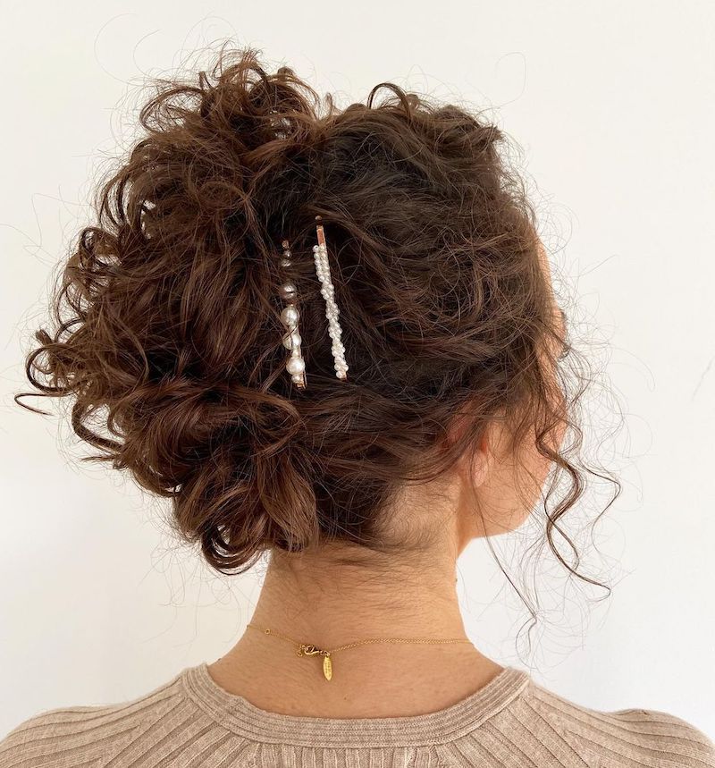 cliomakeup-acconciature-capelli-casa-teamclio-ricci-semiraccolti-laterali