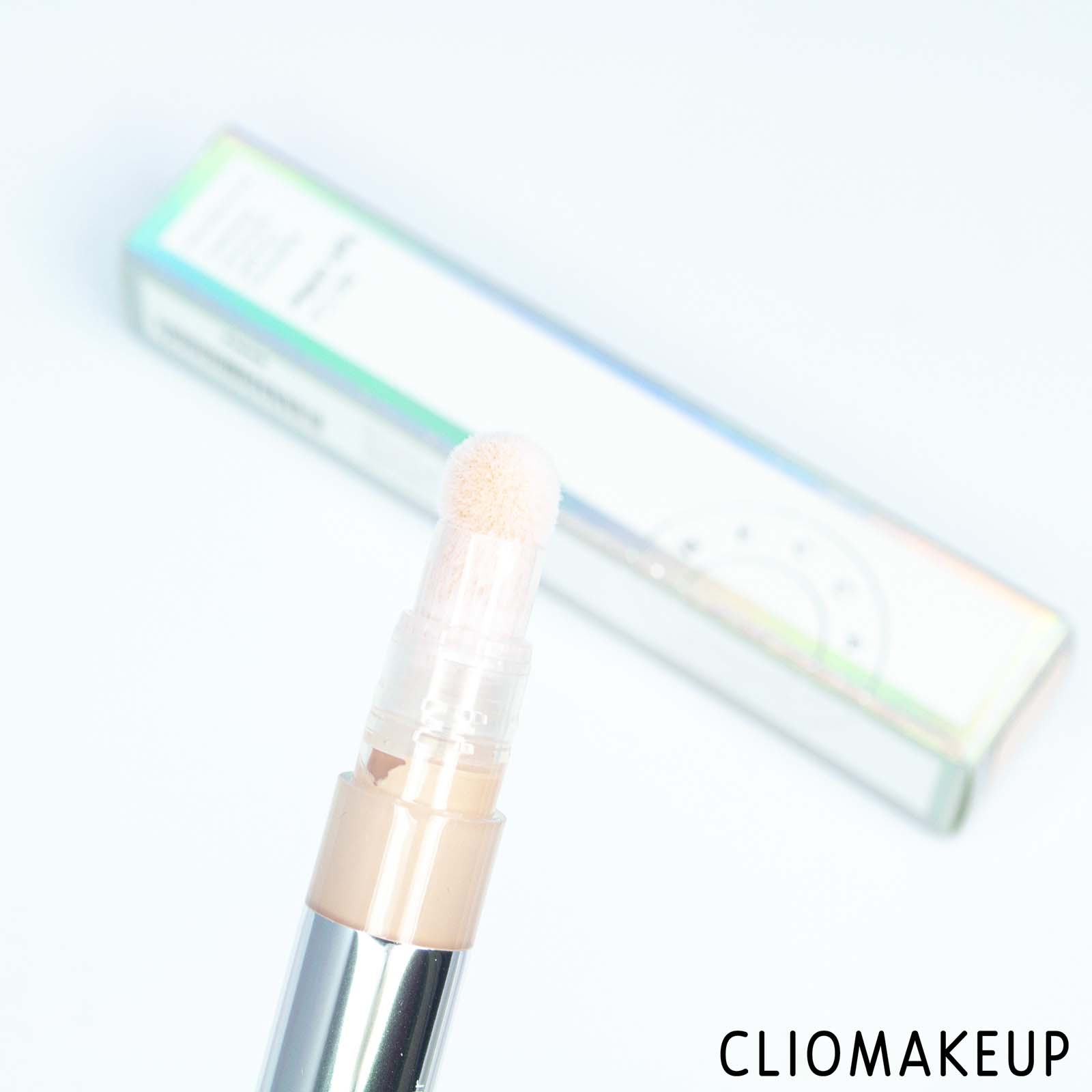 cliomakeup-recensione-correttore-becca-light-shifter-brightening-concealer-5